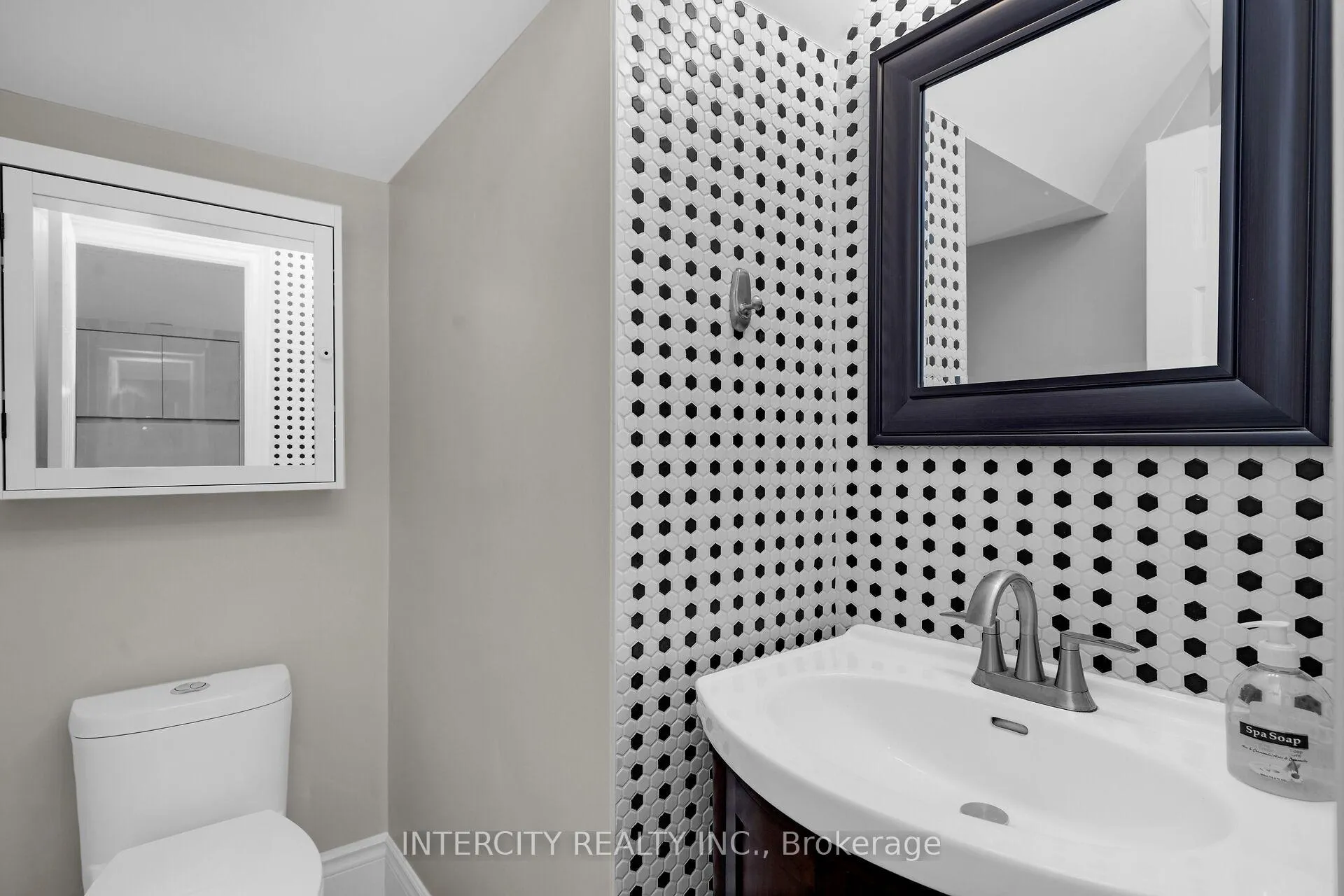 Photo 21 of Unit 19, 8038 Yonge Street, Vaughan, Uplands — HOMEH