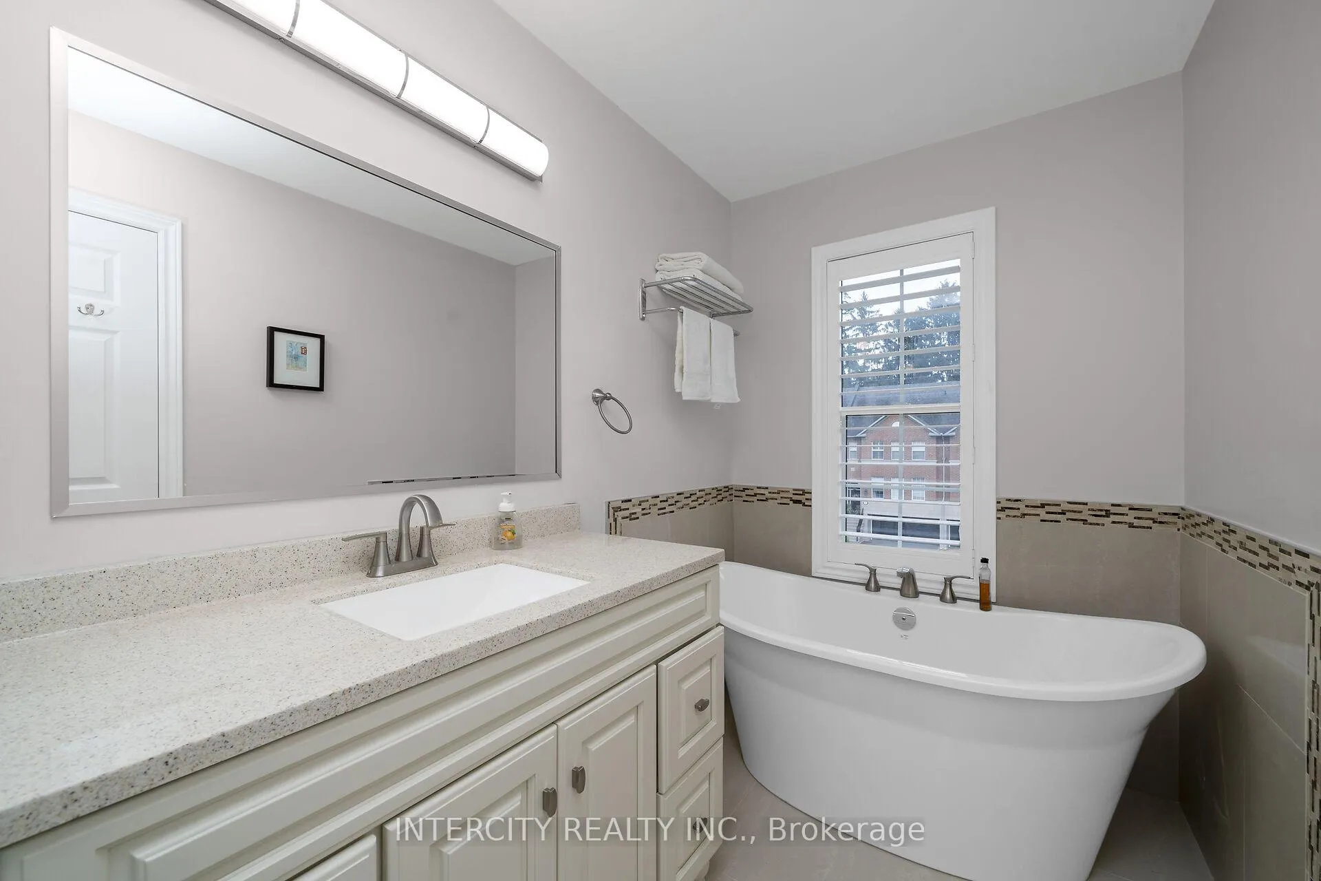 Photo 27 of Unit 19, 8038 Yonge Street, Vaughan, Uplands — HOMEH