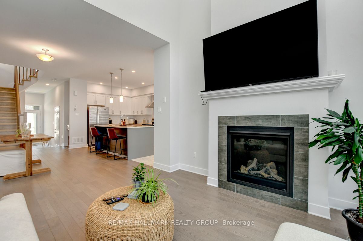 Photo 10 of 927 Omagaki Way, Ottawa, Blossom Park/Kemp Park/Findlay Creek — HOMEH