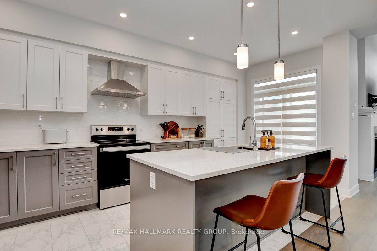 Photo 4 of 927 Omagaki Way, Ottawa, Blossom Park/Kemp Park/Findlay Creek — HOMEH