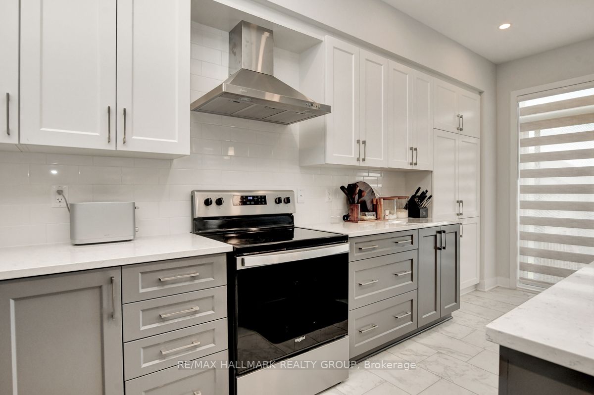 Photo 5 of 927 Omagaki Way, Ottawa, Blossom Park/Kemp Park/Findlay Creek — HOMEH