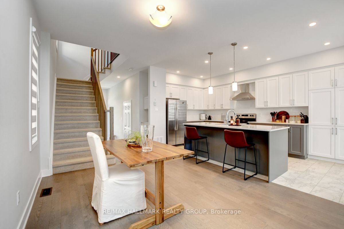 Photo 9 of 927 Omagaki Way, Ottawa, Blossom Park/Kemp Park/Findlay Creek — HOMEH