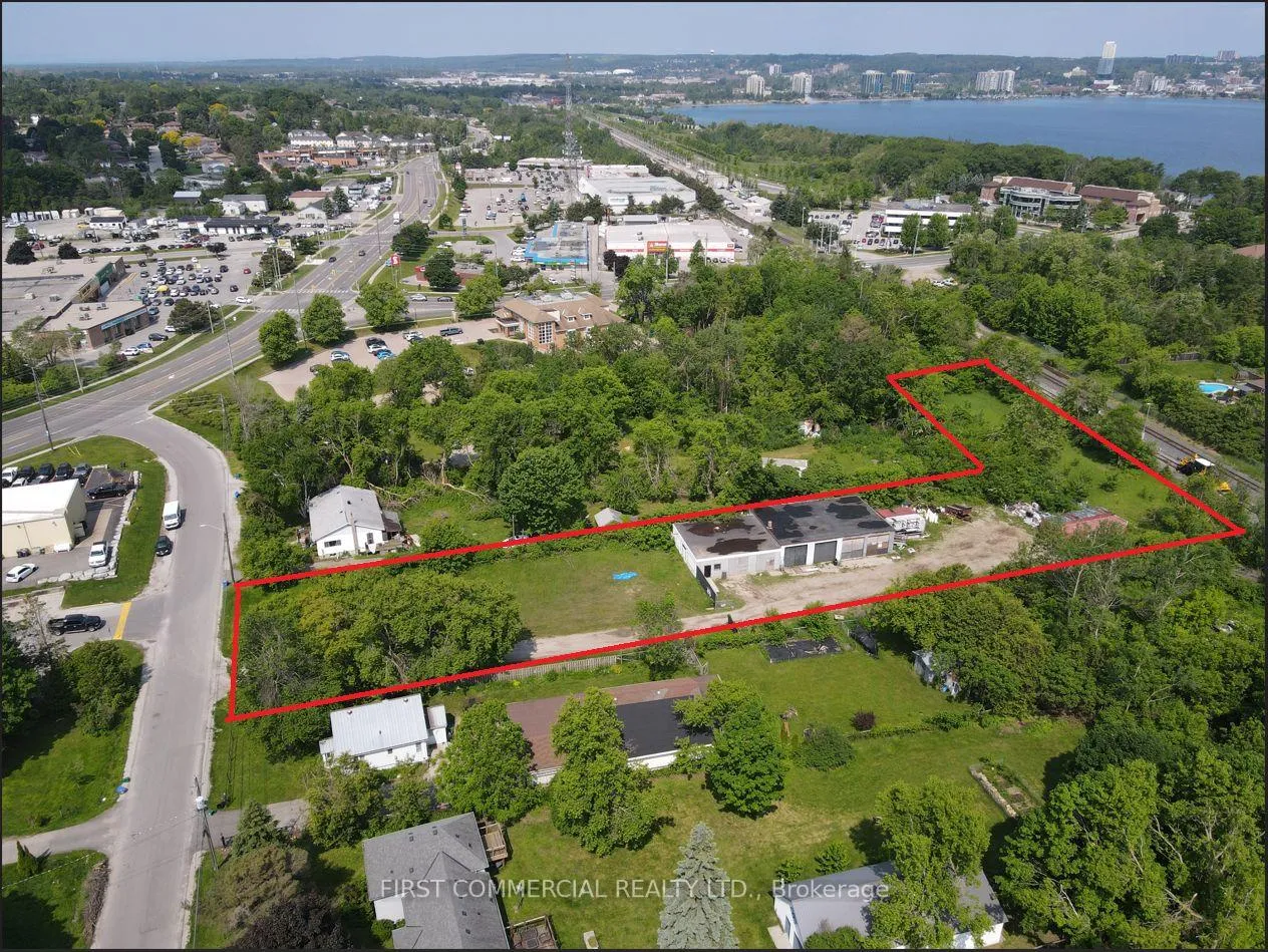 Photo 5 of 206 Foster Drive, Barrie, Painswick North — HOMEH