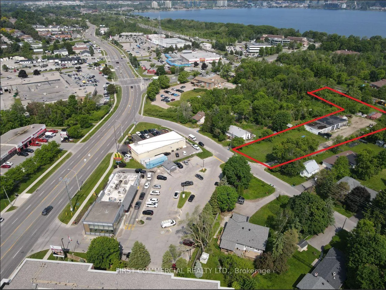 Photo 8 of 206 Foster Drive, Barrie, Painswick North — HOMEH