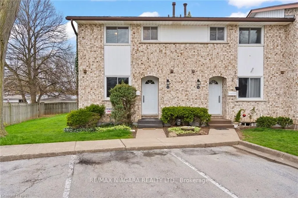 Front of Unit 7, 5815 Swayze Drive
