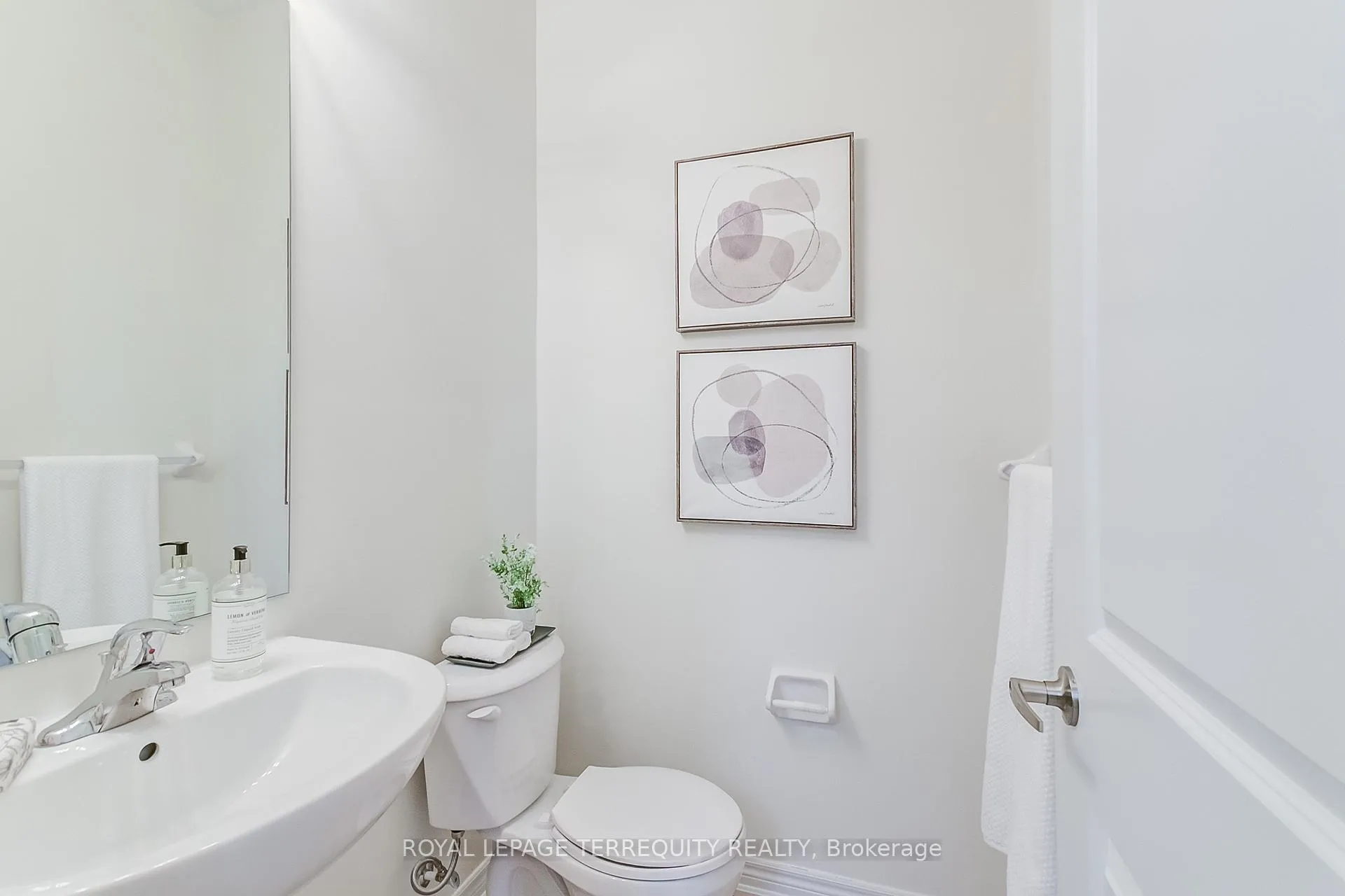 Photo 13 of 1907 Passionfruit Grove, Pickering, Rural Pickering — HOMEH