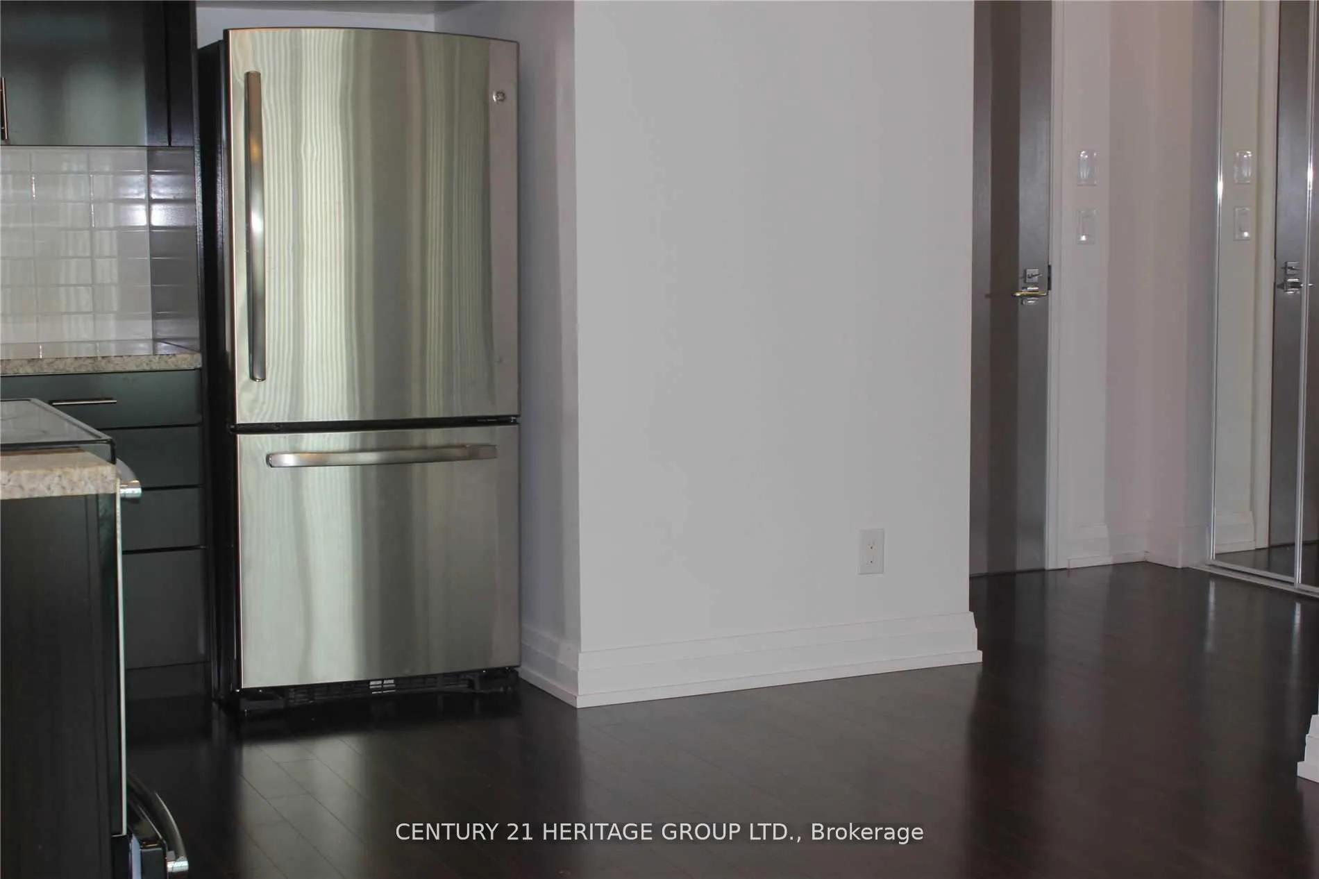Photo 5 of Unit 721, 7167 Yonge Street, Markham, Thornhill — HOMEH