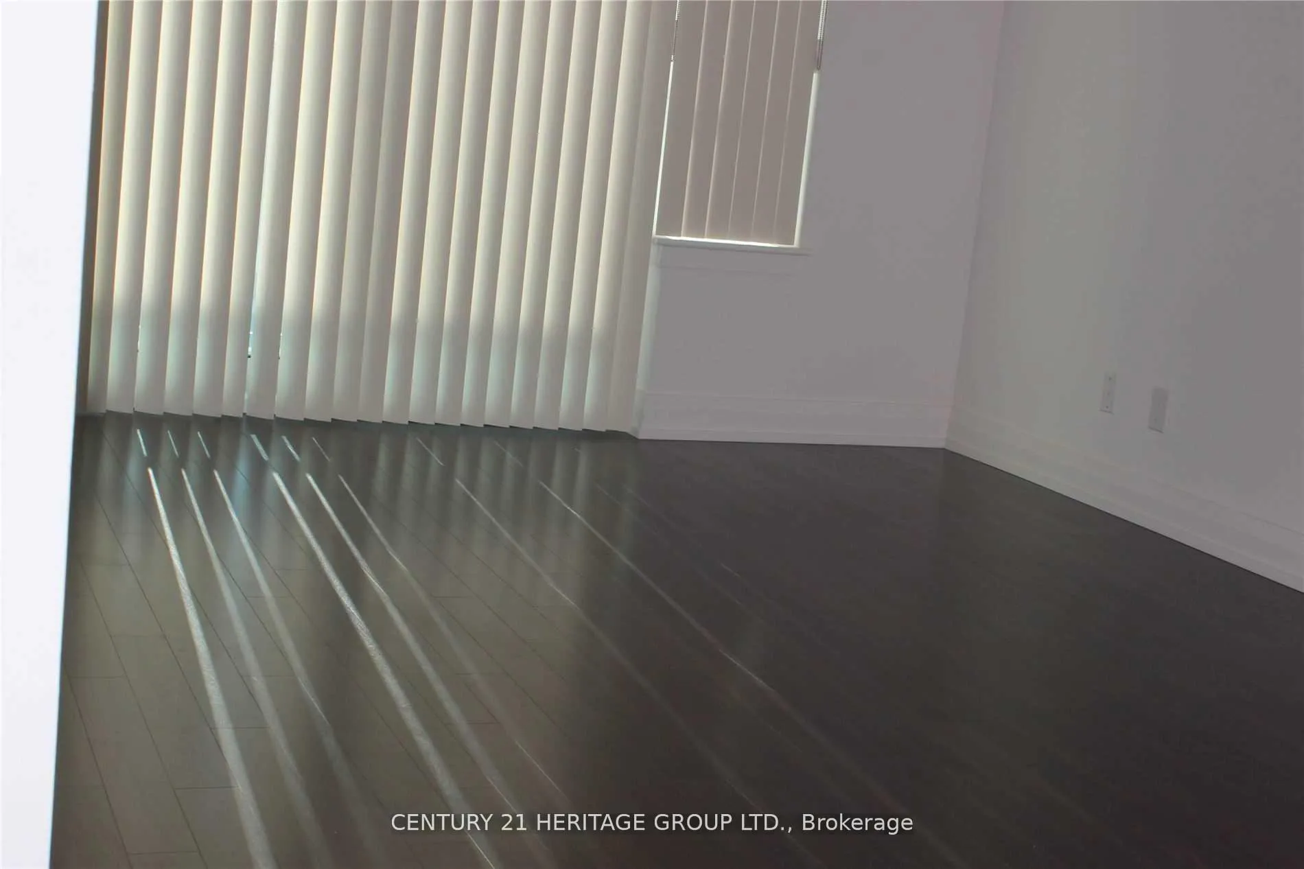 Photo 8 of Unit 721, 7167 Yonge Street, Markham, Thornhill — HOMEH