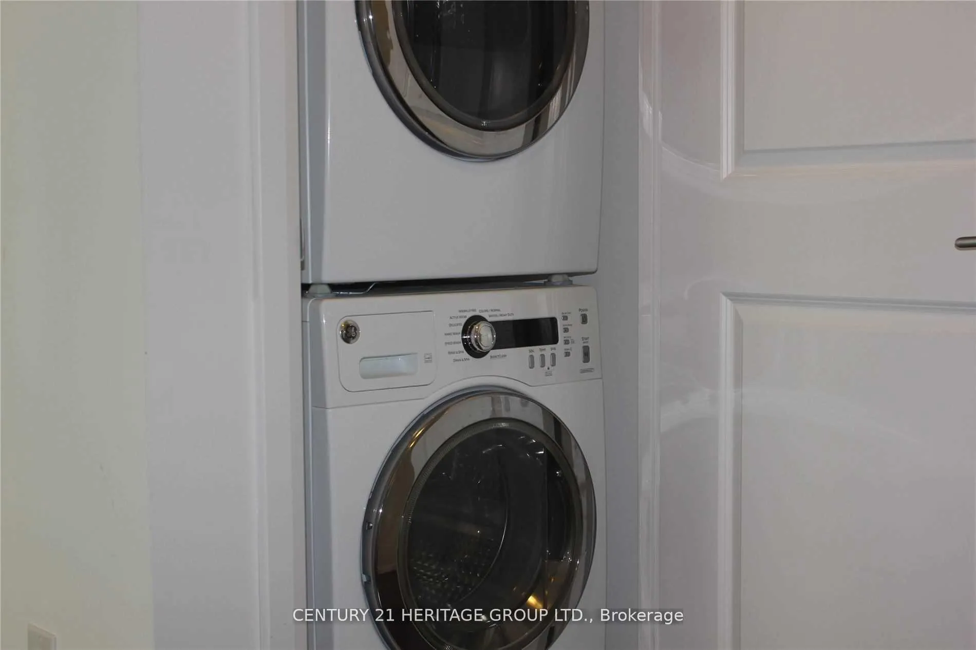 Photo 10 of Unit 721, 7167 Yonge Street, Markham, Thornhill — HOMEH