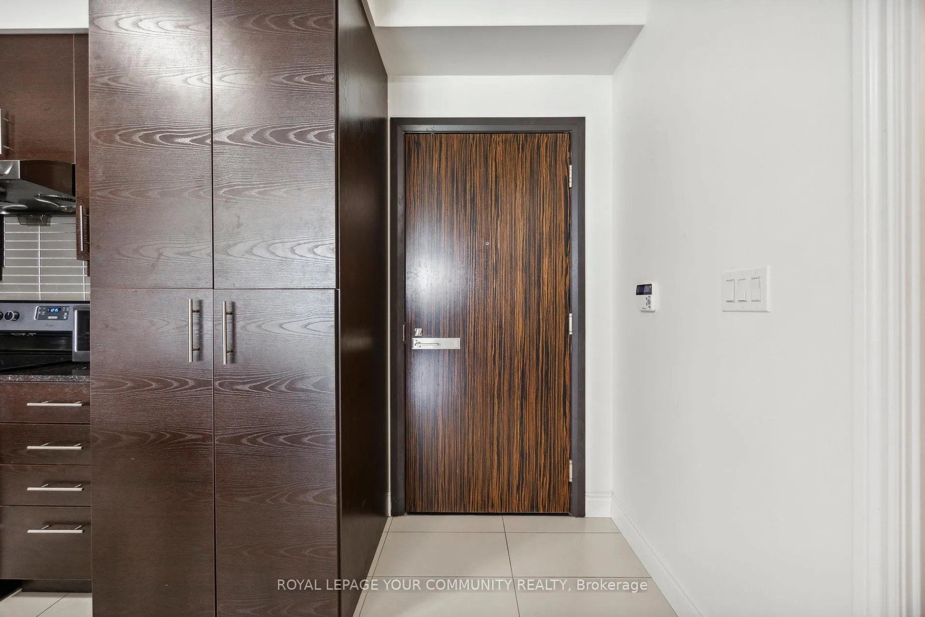 Photo 6 of Unit 708, 325 South Park Road, Markham, Commerce Valley — HOMEH