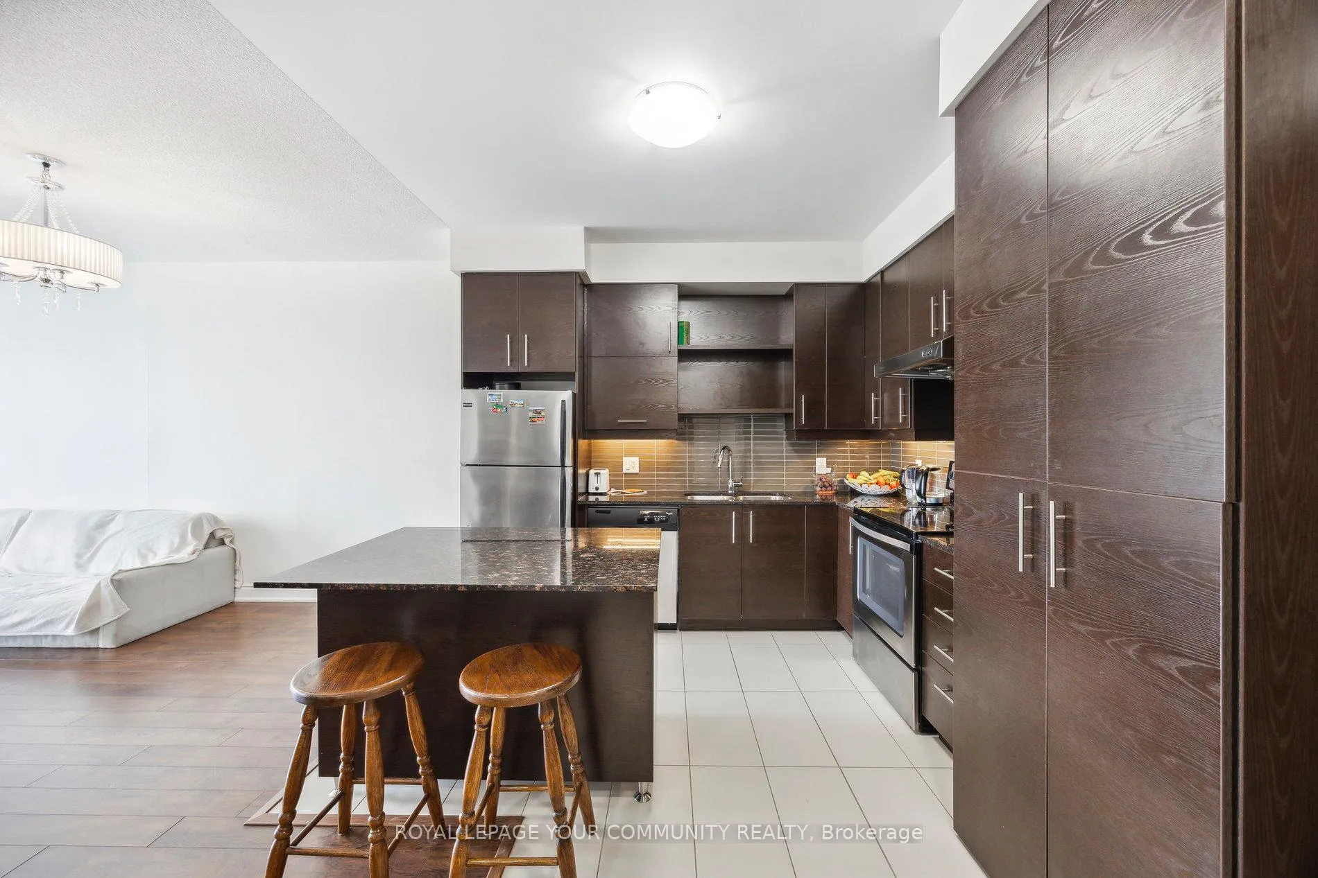 Photo 8 of Unit 708, 325 South Park Road, Markham, Commerce Valley — HOMEH