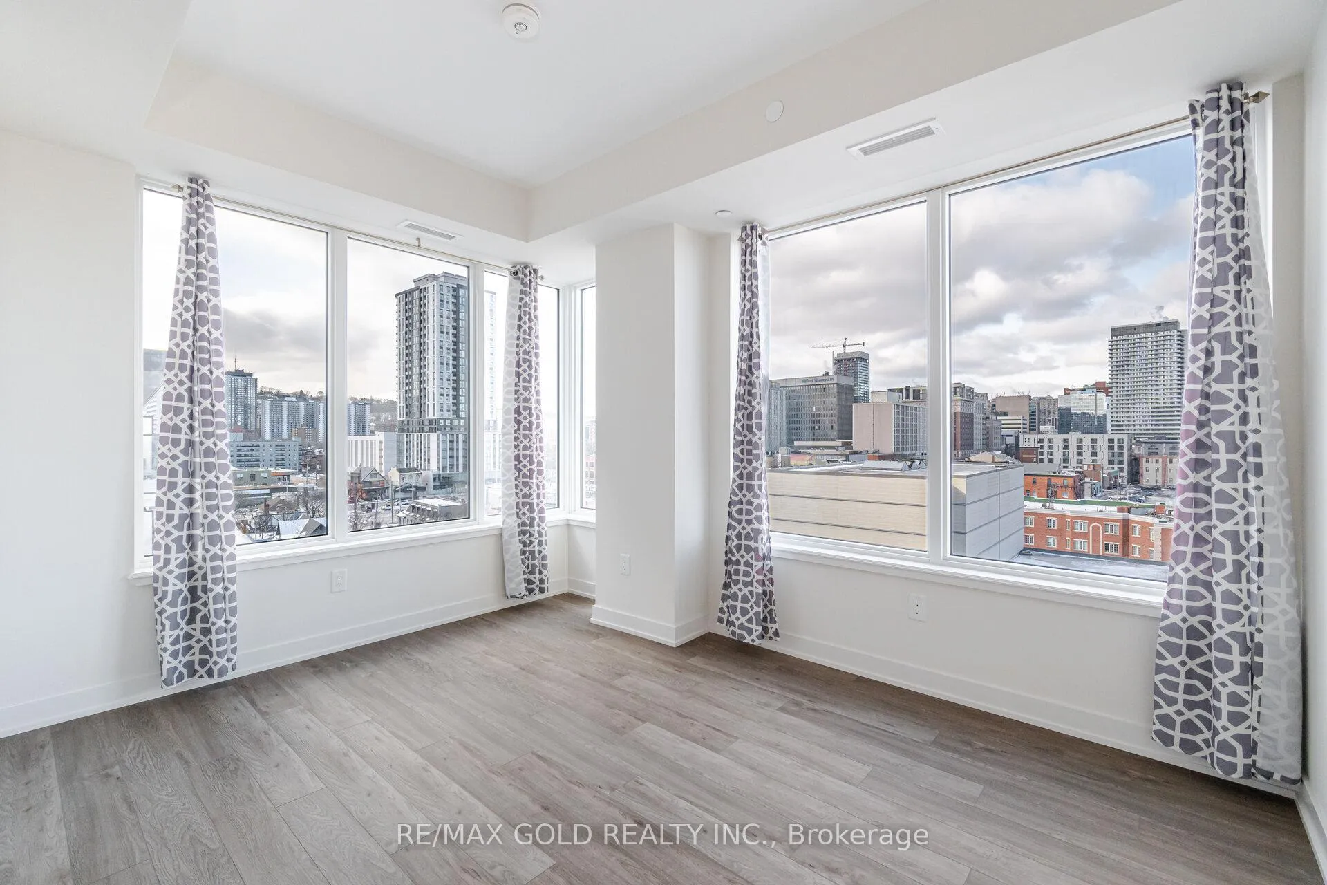 Photo 47 of Unit #915, 212 King William Street, Hamilton, Beasley — HOMEH
