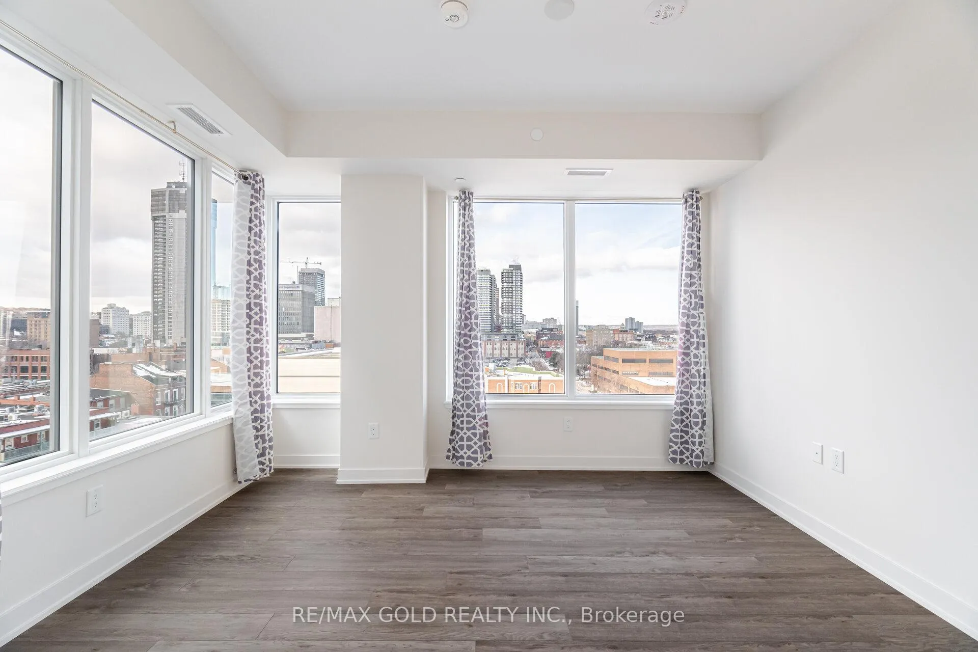 Photo 48 of Unit #915, 212 King William Street, Hamilton, Beasley — HOMEH
