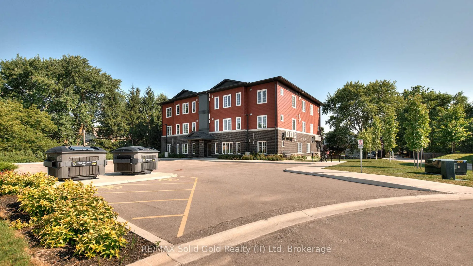 Photo 3 of Unit 8, 33 Murray Court, Perth East, Milverton — HOMEH