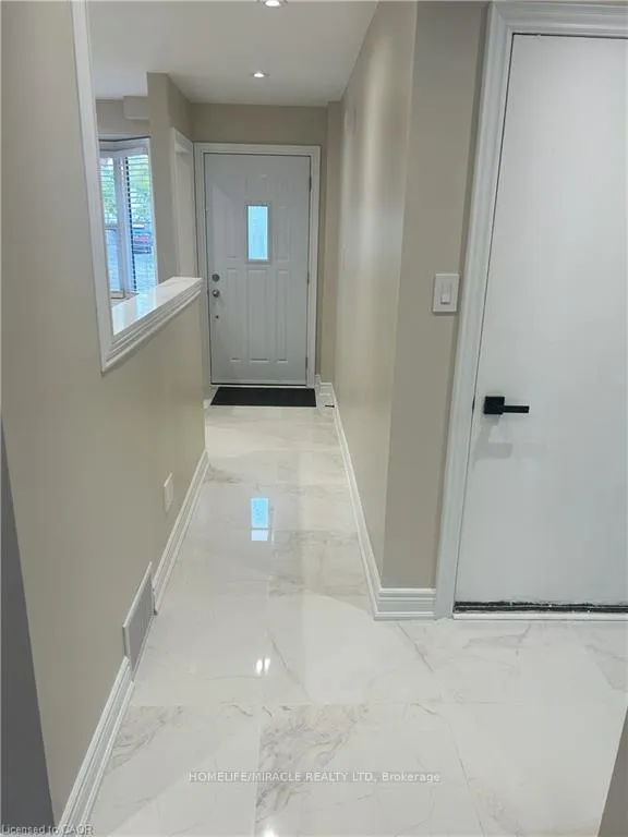 Photo 3 of 49 Ristau Crescent, Kitchener — HOMEH