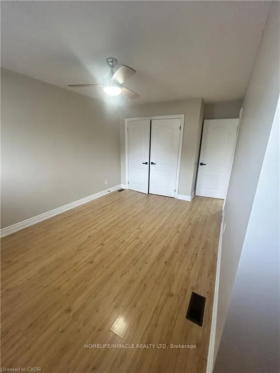 Photo 20 of 49 Ristau Crescent, Kitchener — HOMEH