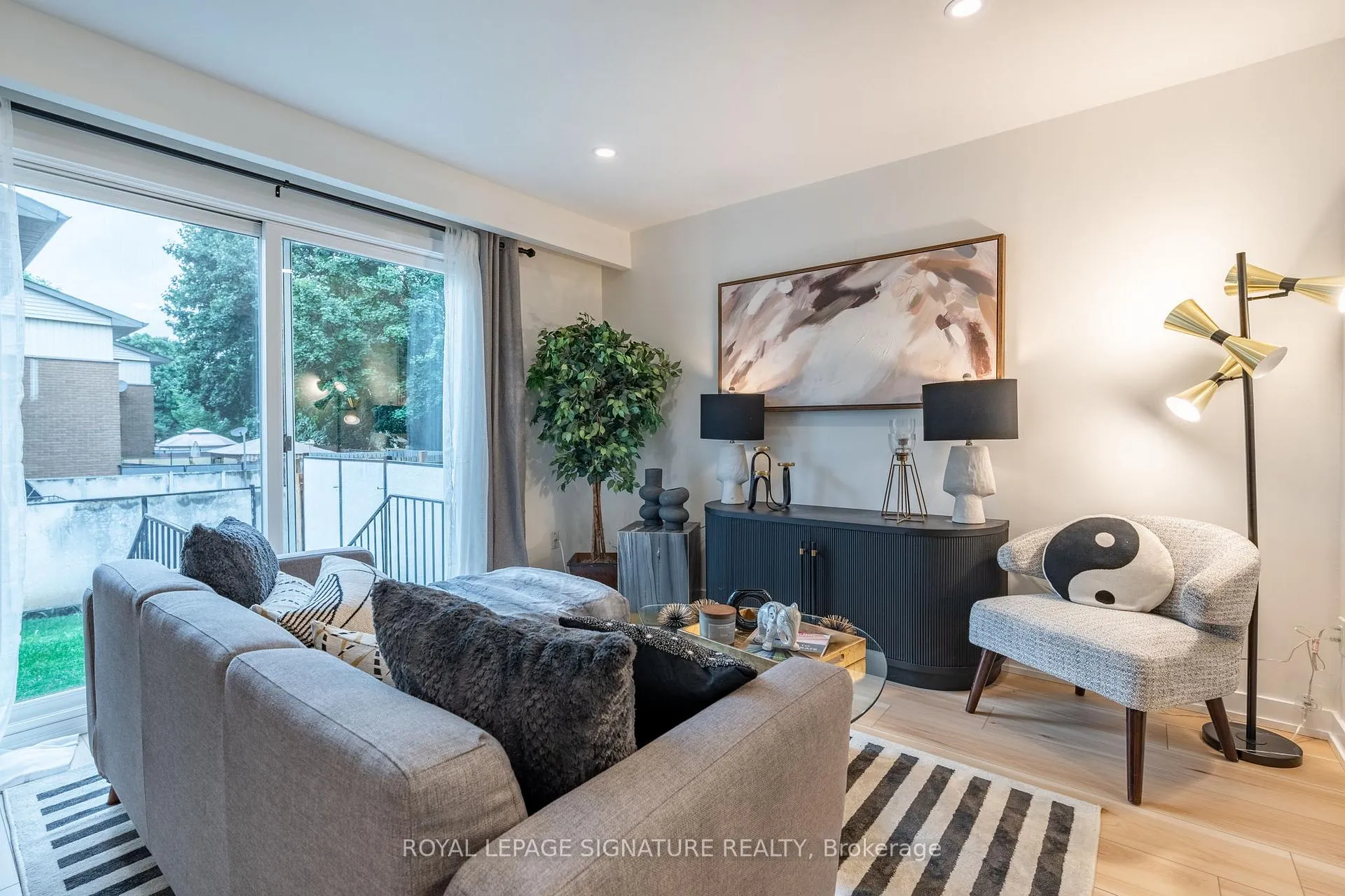Photo 1 of 37 Woodman Drive N, Hamilton, Kentley — HOMEH