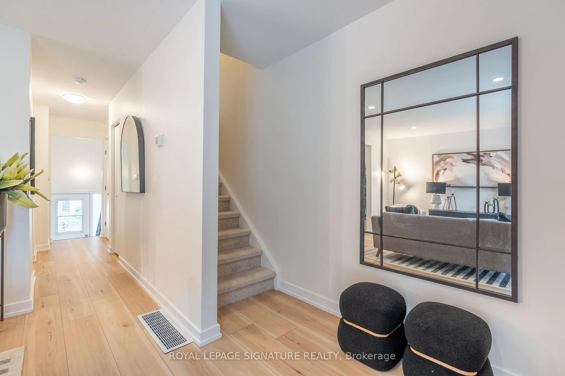 Photo 15 of 37 Woodman Drive N, Hamilton, Kentley — HOMEH