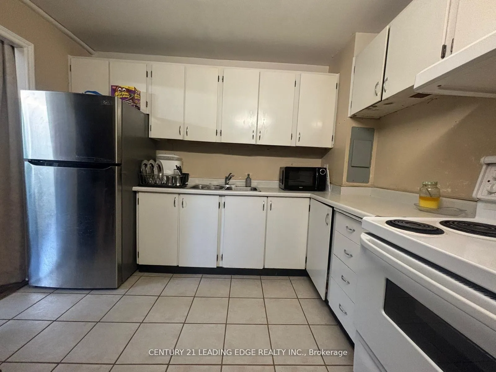 Photo 6 of Unit 401, 725 Don Mills Road, Toronto, Flemingdon Park — HOMEH