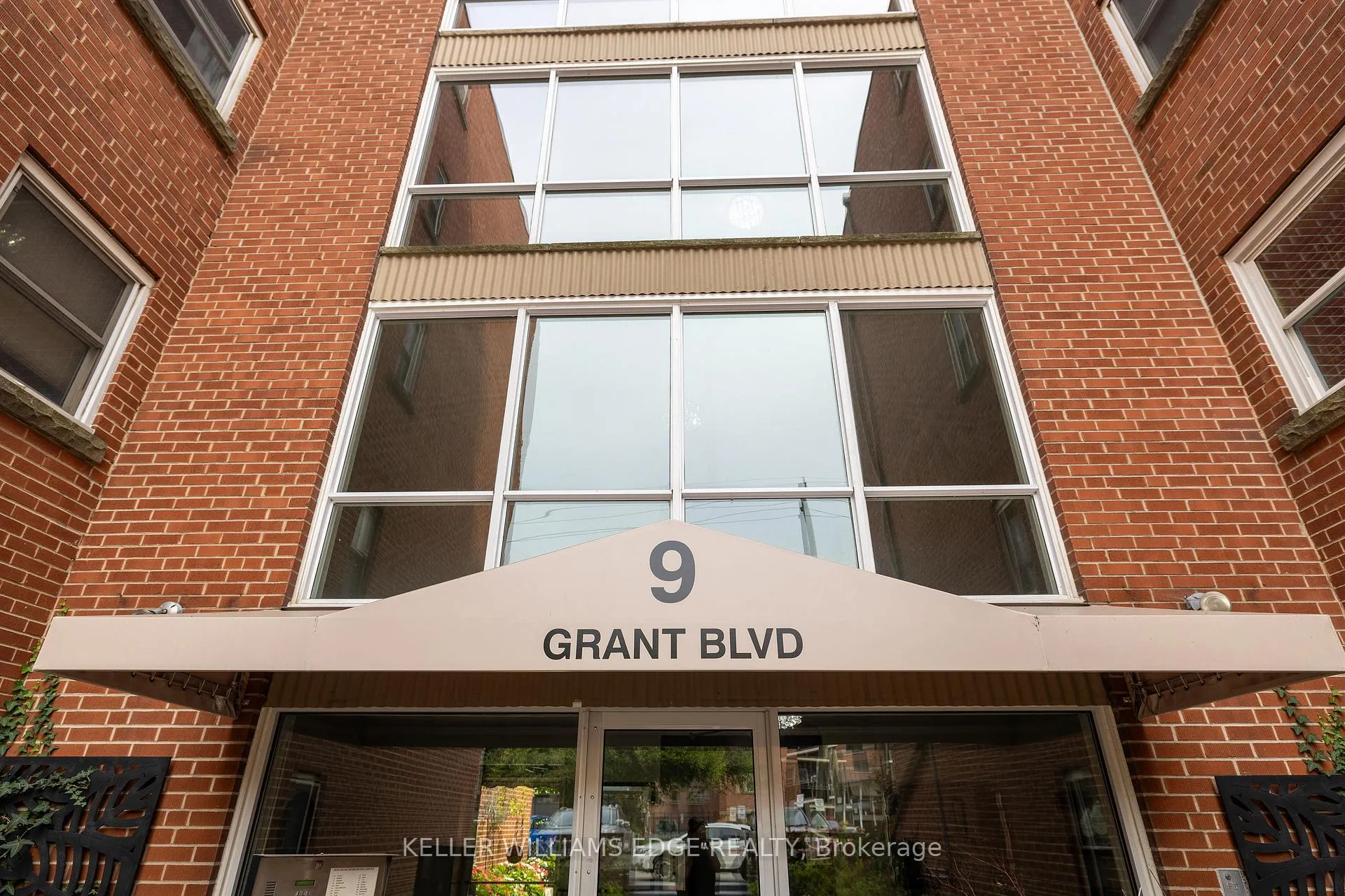 Photo 1 of Unit 103, 9 Grant Boulevard, Hamilton, Dundas — HOMEH