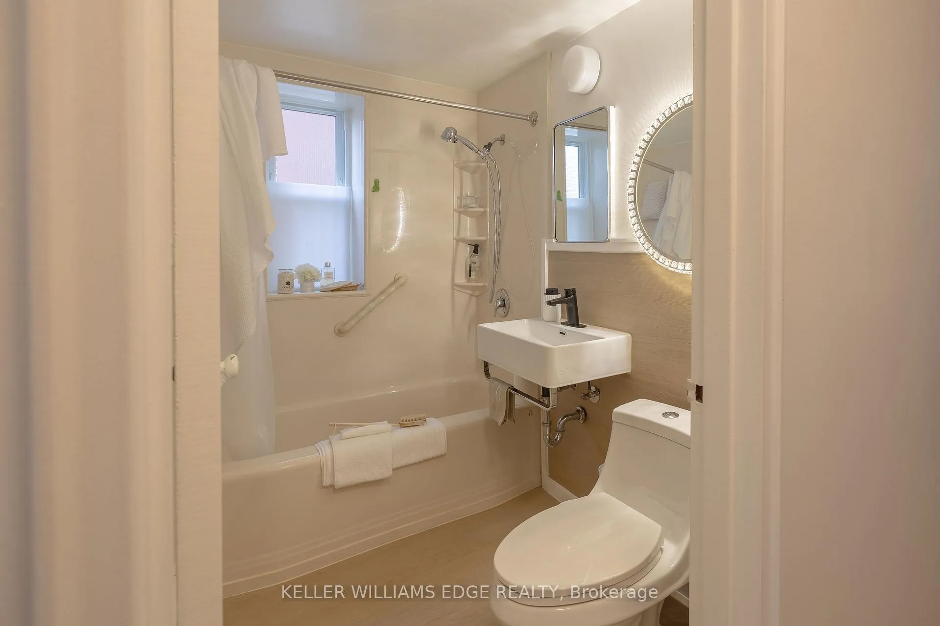 Photo 12 of Unit 103, 9 Grant Boulevard, Hamilton, Dundas — HOMEH