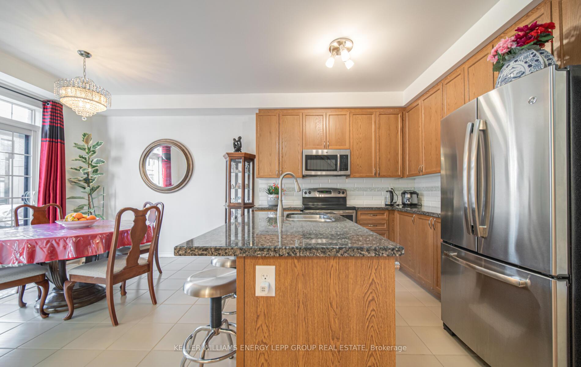 Photo 10 of 24 Quarrie Lane, Ajax, Northwest Ajax — HOMEH