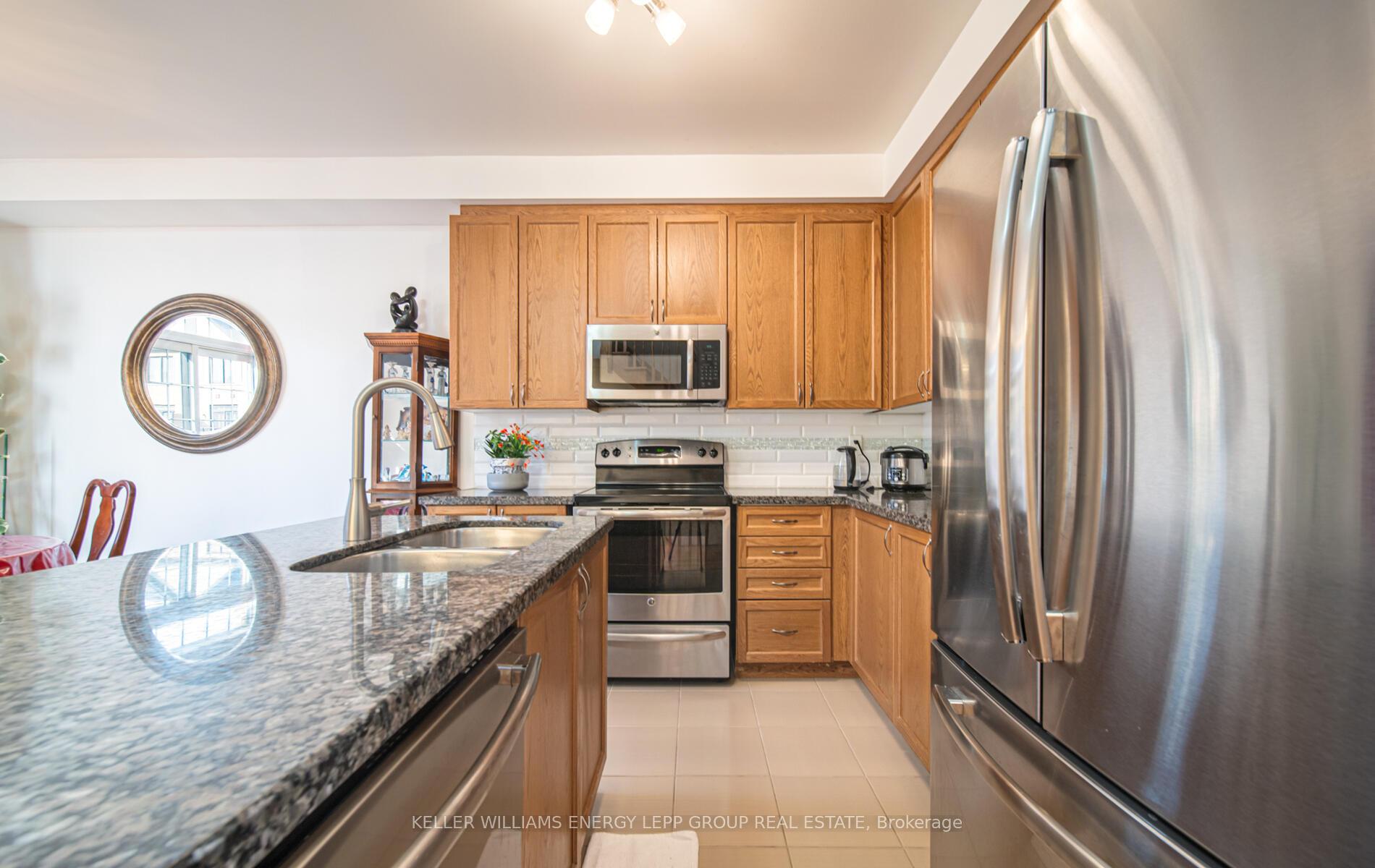 Photo 12 of 24 Quarrie Lane, Ajax, Northwest Ajax — HOMEH