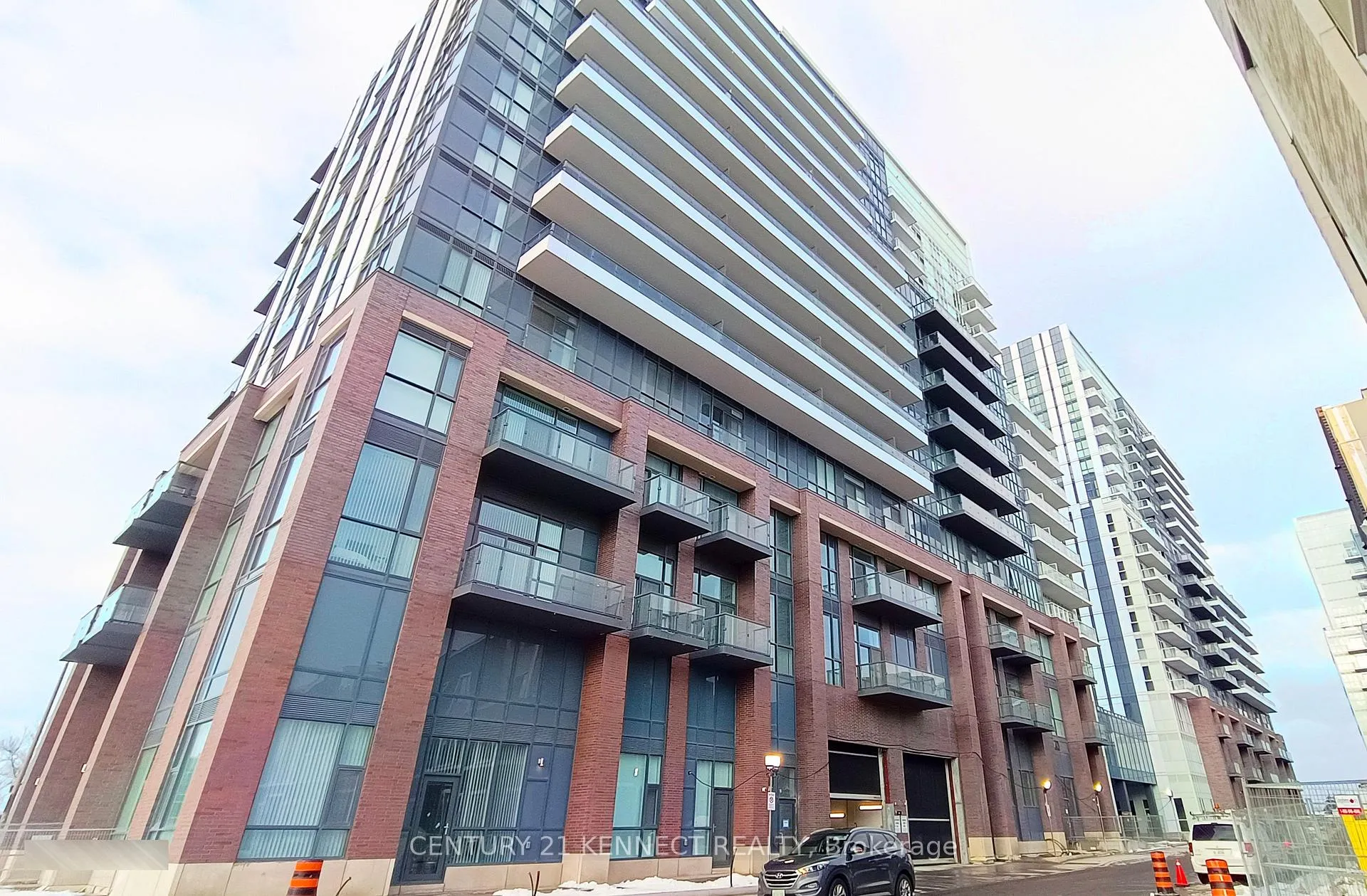 Front of Unit 1517, 10 Honeycrisp Crescent
