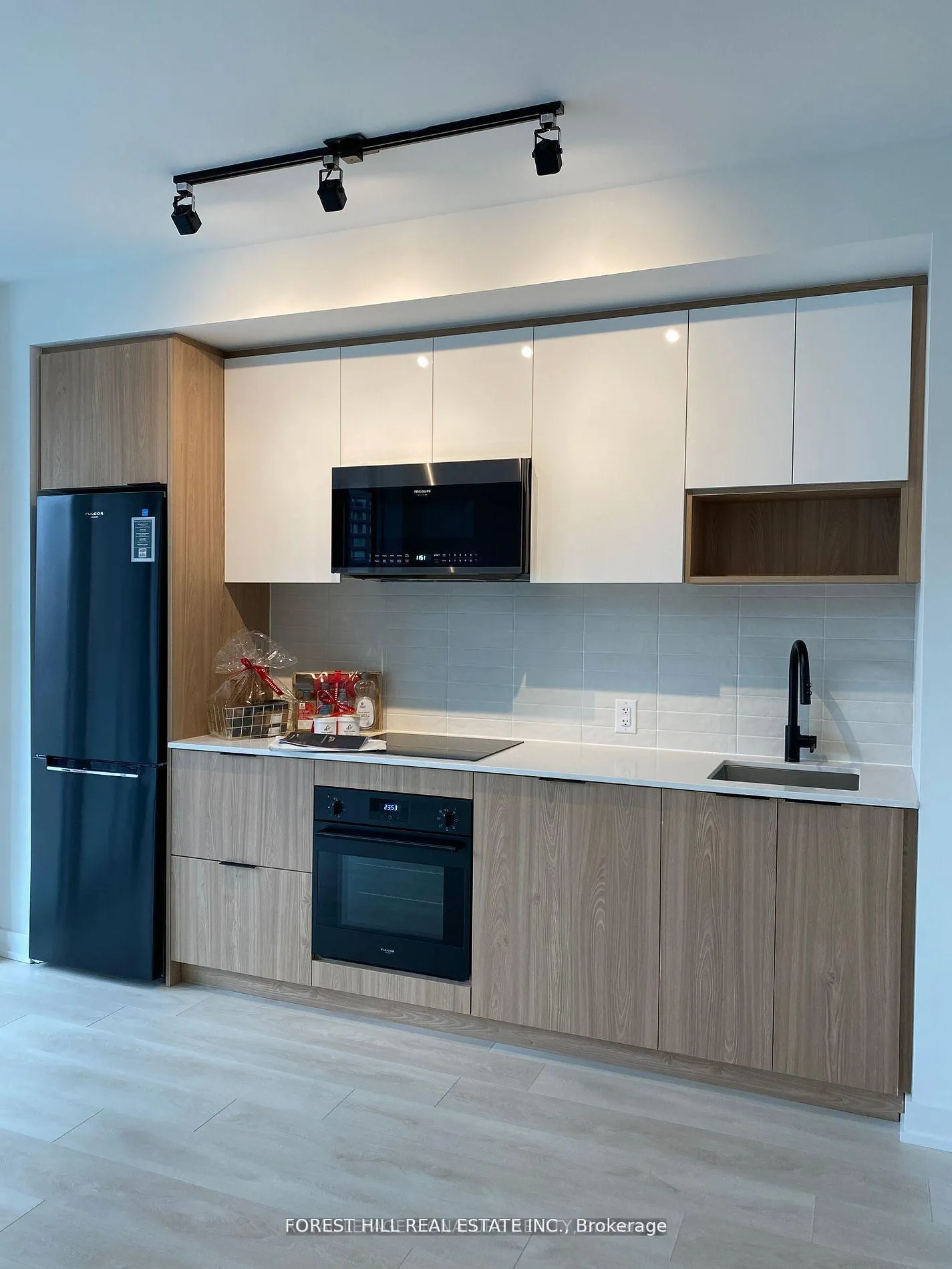 Photo 3 of Unit 326, 5 Defries Street, Toronto, Regent Park — HOMEH
