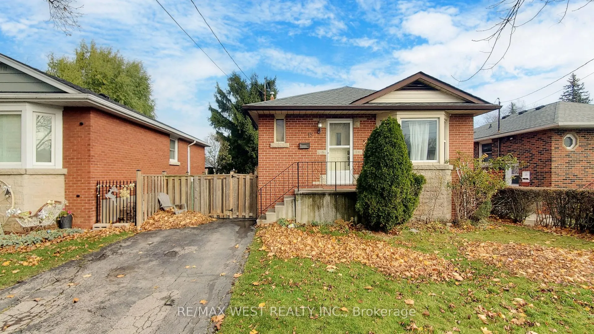 Photo 1 of 15 Darcy Court, Hamilton, Burkholme — HOMEH