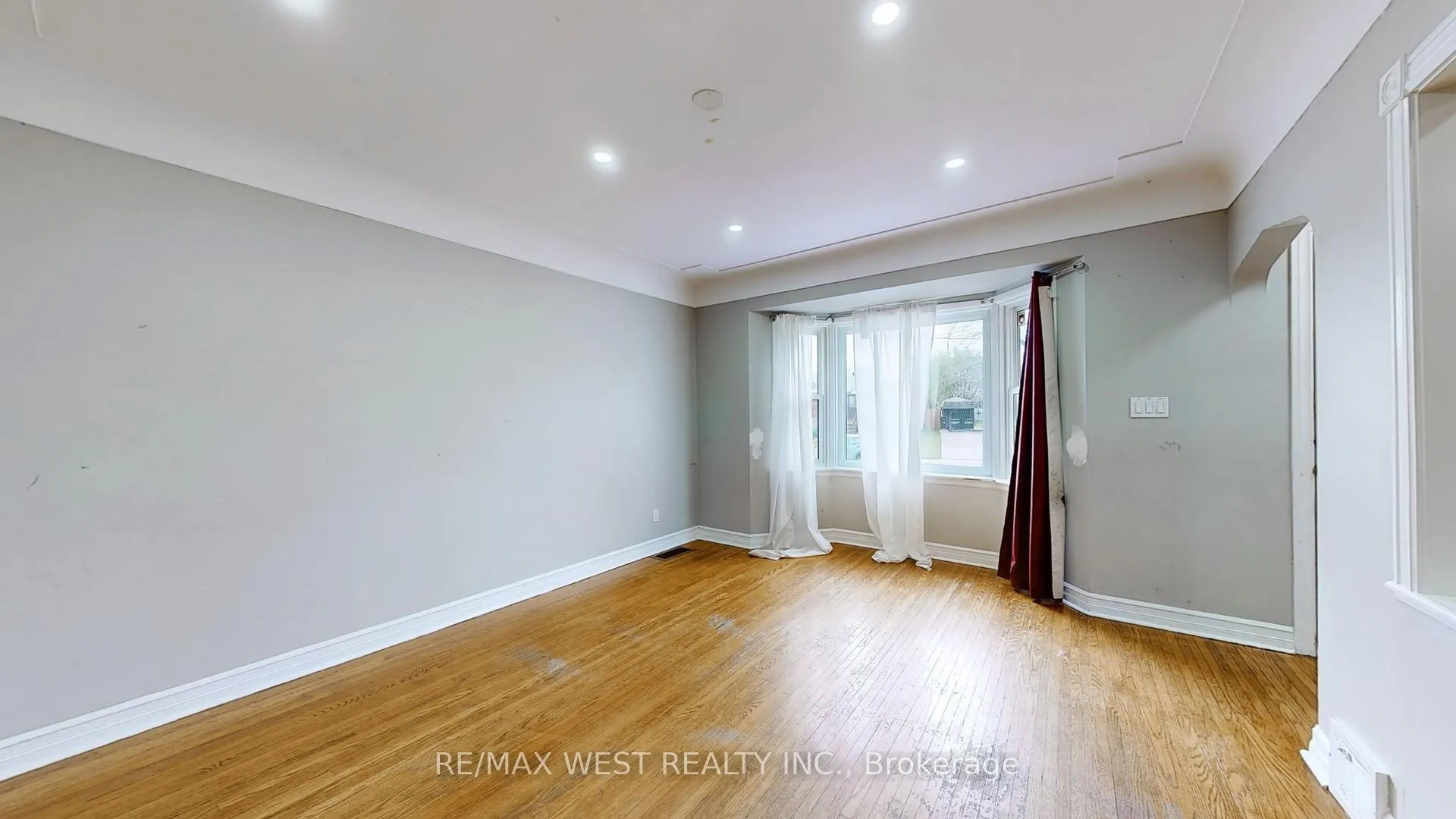 Photo 12 of 15 Darcy Court, Hamilton, Burkholme — HOMEH