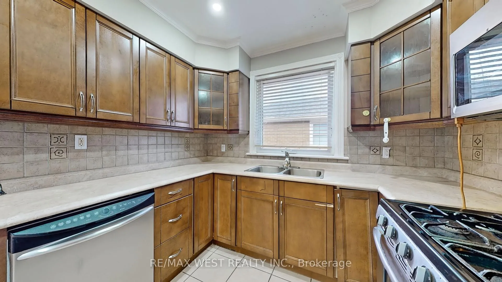 Photo 18 of 15 Darcy Court, Hamilton, Burkholme — HOMEH
