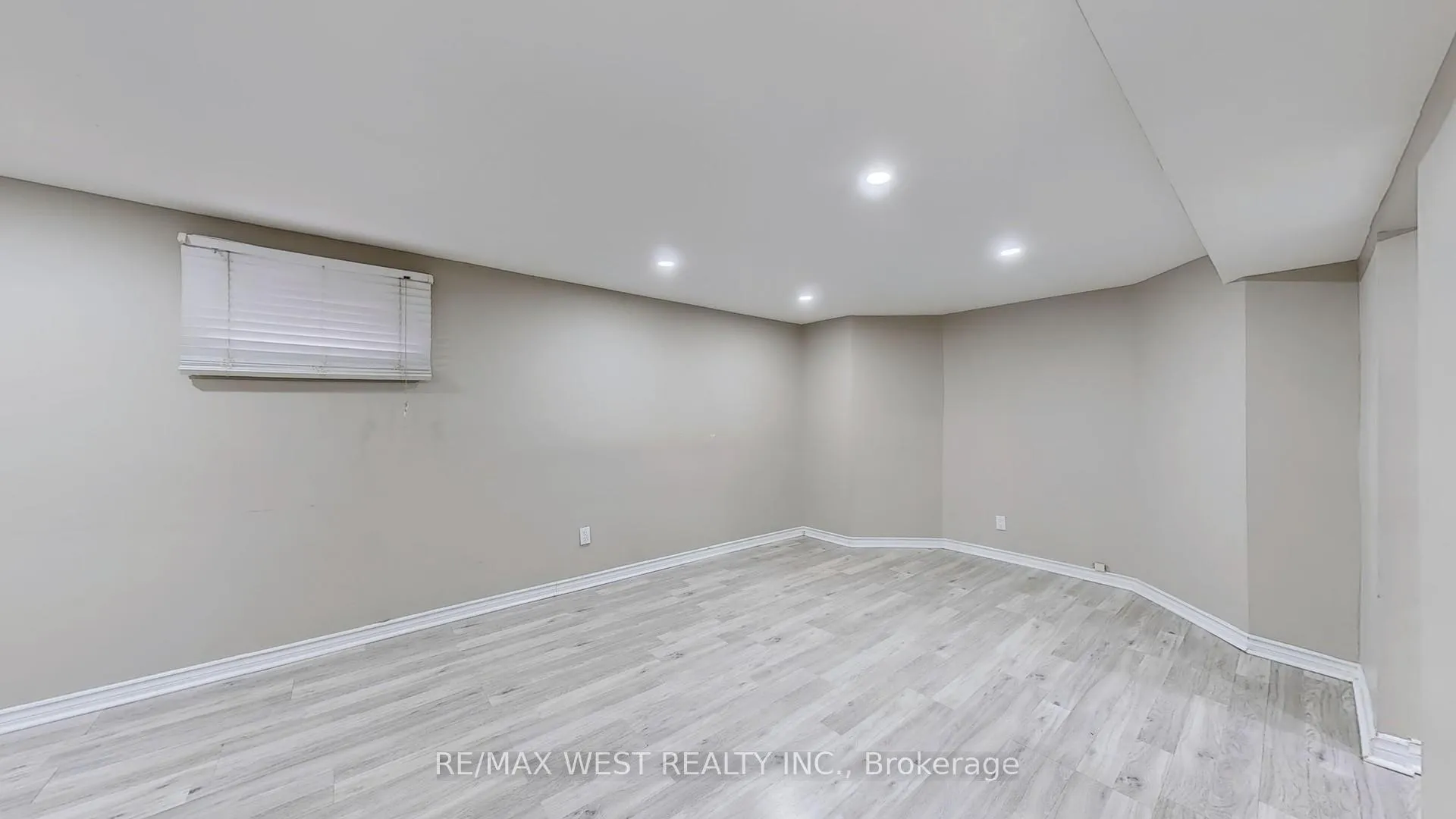Photo 33 of 15 Darcy Court, Hamilton, Burkholme — HOMEH