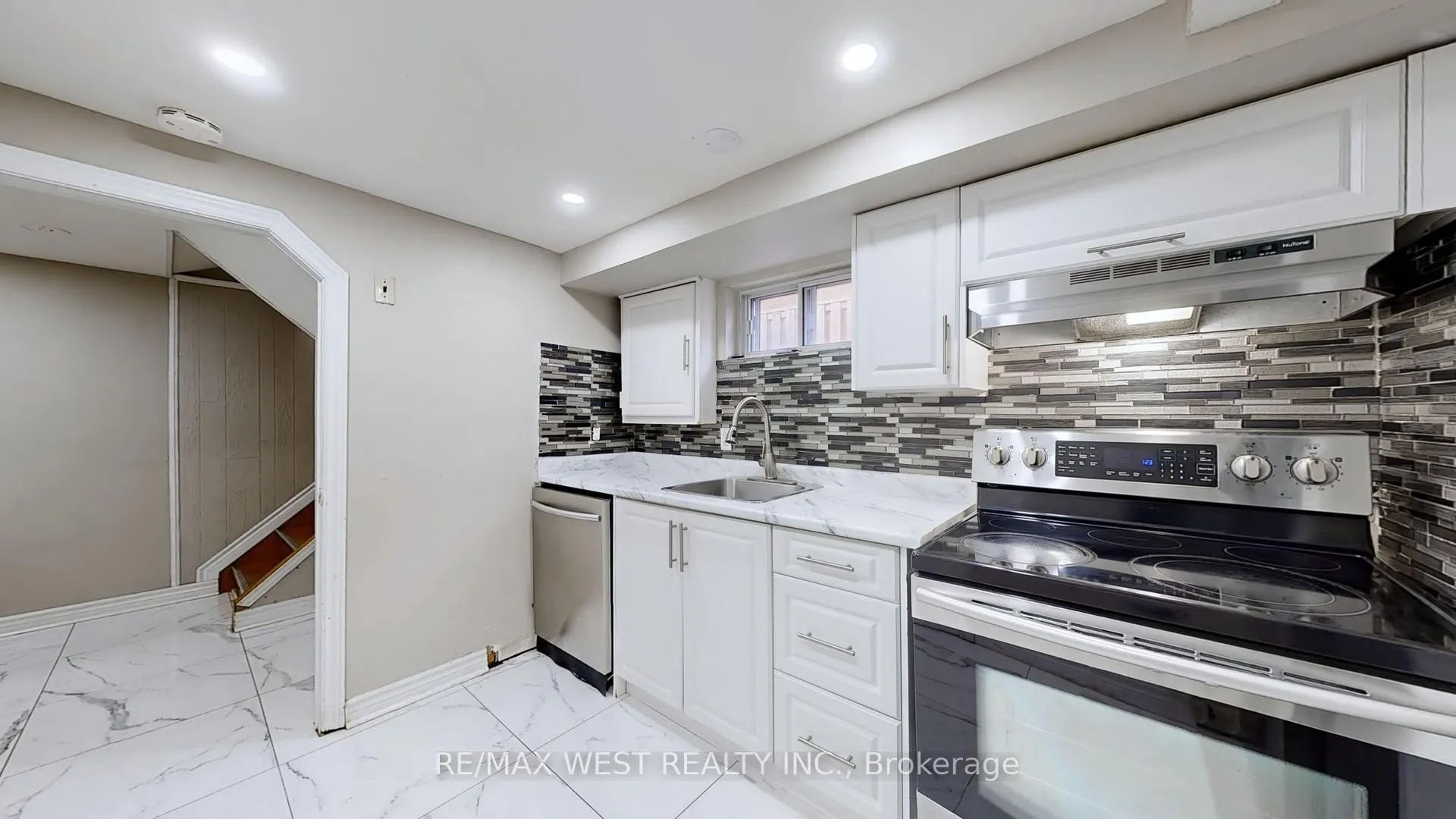 Photo 35 of 15 Darcy Court, Hamilton, Burkholme — HOMEH