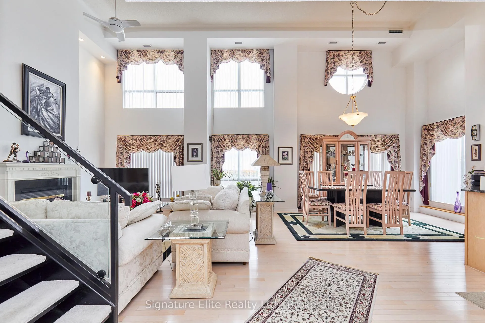 Photo 1 of Unit 1603, 399 South Park Road, Markham, Commerce Valley — HOMEH