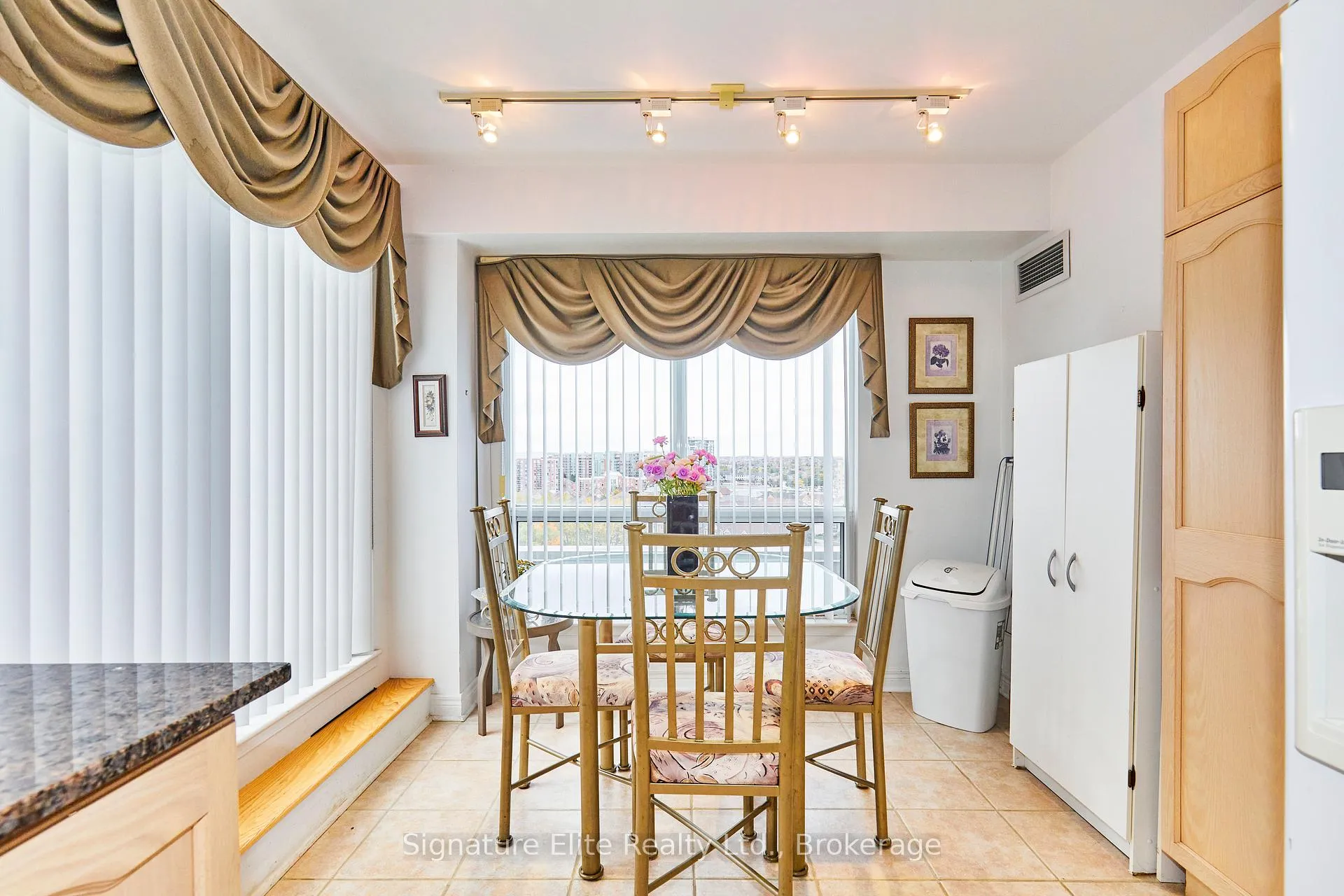 Photo 15 of Unit 1603, 399 South Park Road, Markham, Commerce Valley — HOMEH