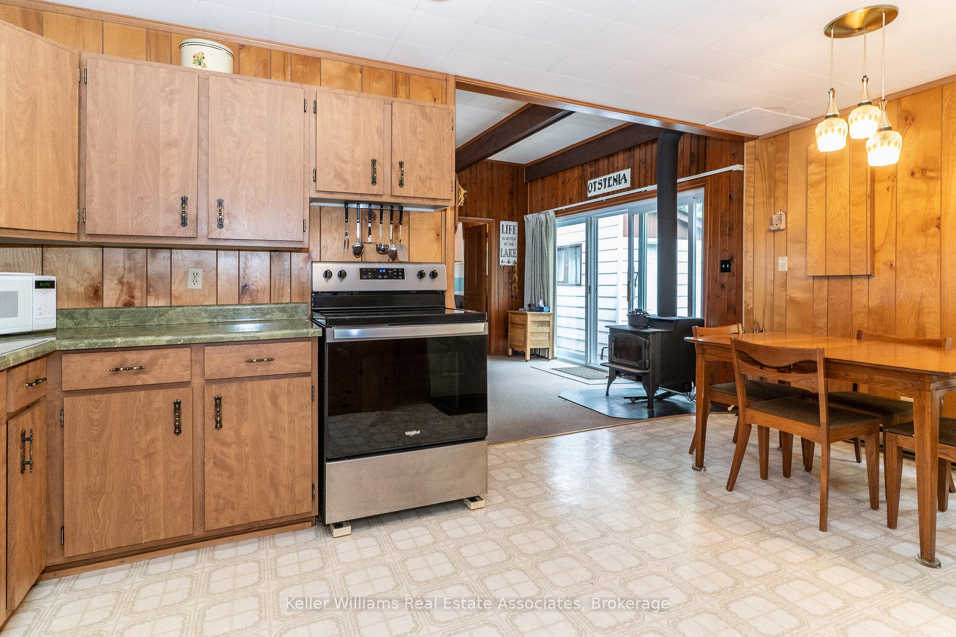 Photo 3 of Unit Unit 2, 1200 North Shore Drive, Gravenhurst, Muskoka (S) — HOMEH