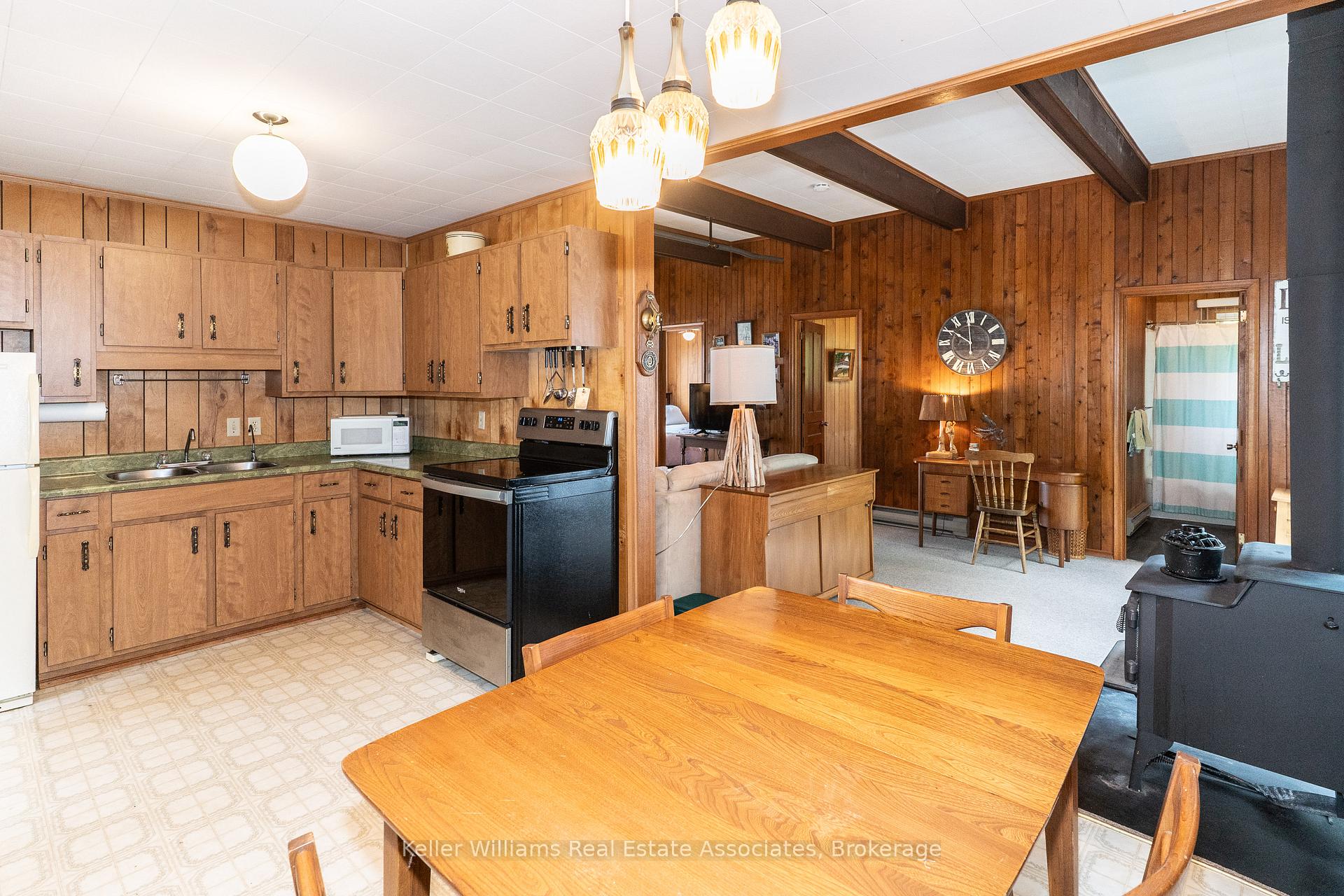 Photo 5 of Unit Unit 2, 1200 North Shore Drive, Gravenhurst, Muskoka (S) — HOMEH