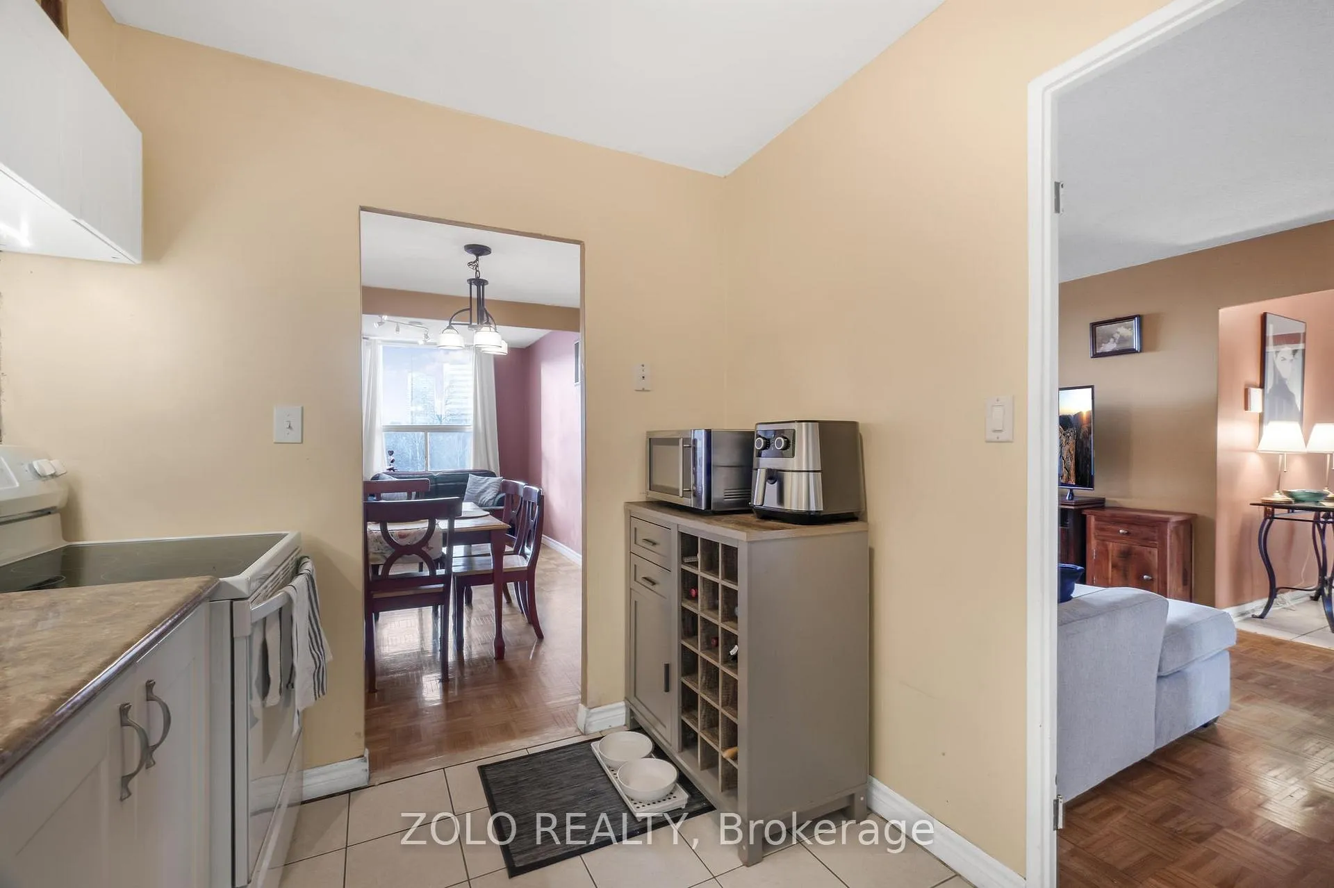 Photo 14 of Unit 618, 10 Edgecliff Golfway, Toronto, Flemingdon Park — HOMEH