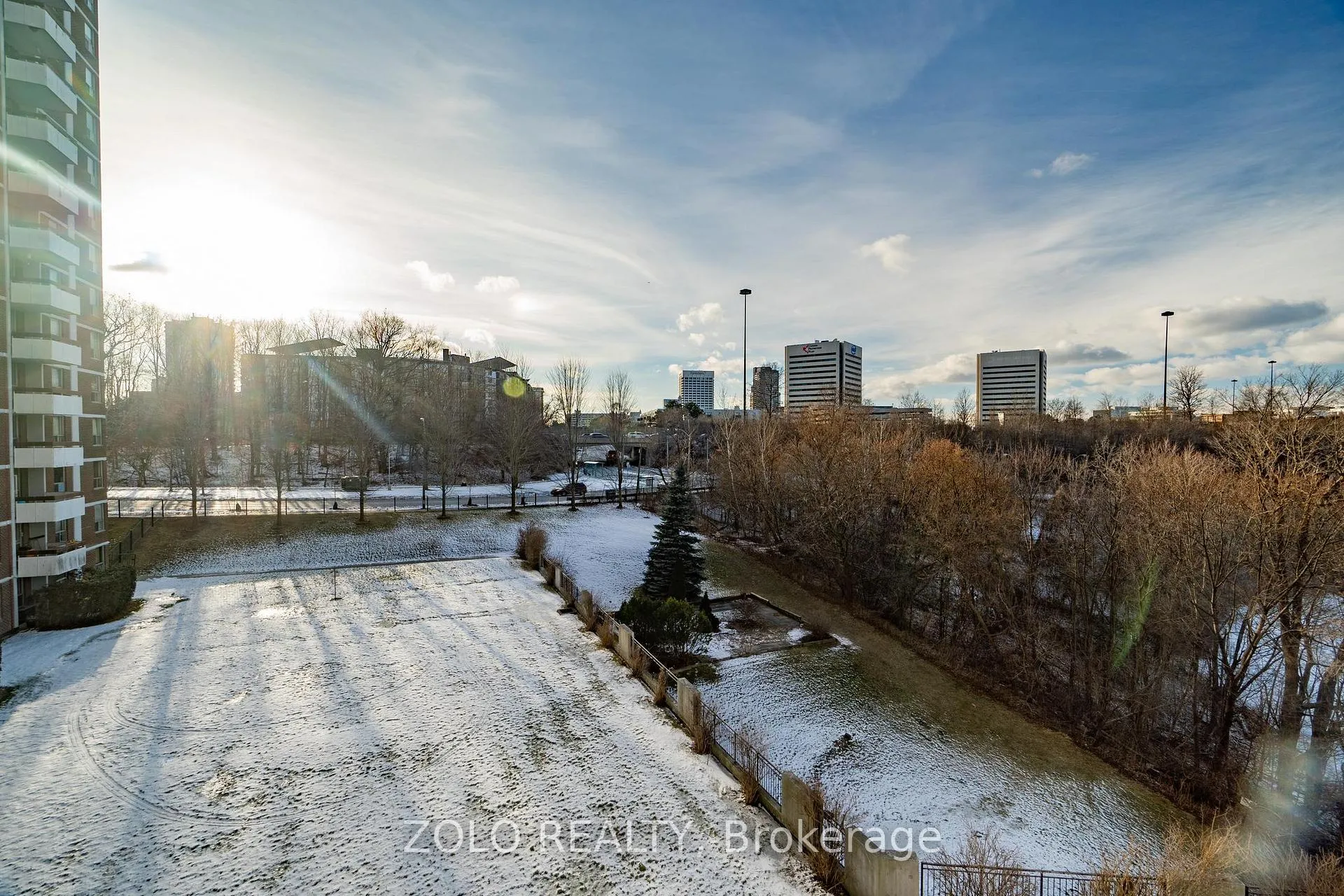 Photo 25 of Unit 618, 10 Edgecliff Golfway, Toronto, Flemingdon Park — HOMEH