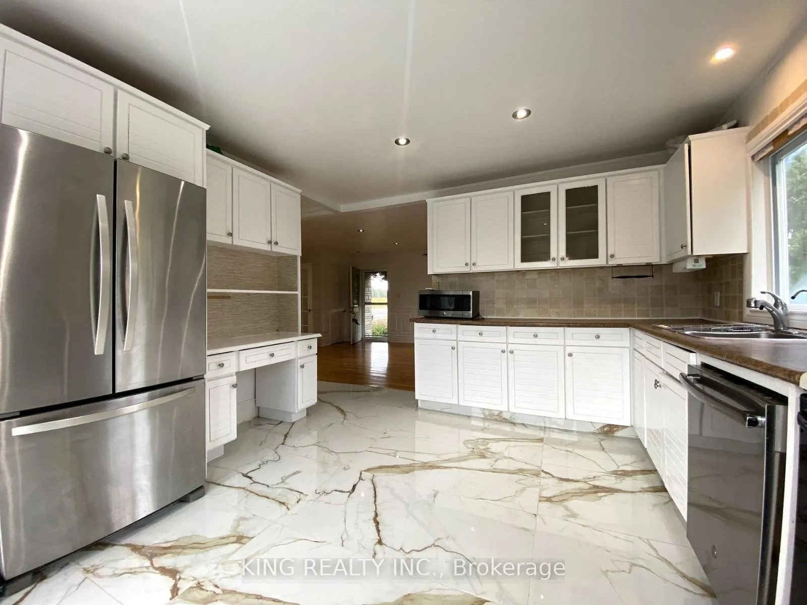 Photo 5 of 16605 Jane Street, King, Rural King — HOMEH