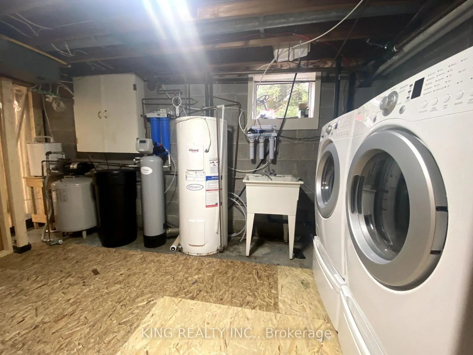 Photo 7 of 16605 Jane Street, King, Rural King — HOMEH