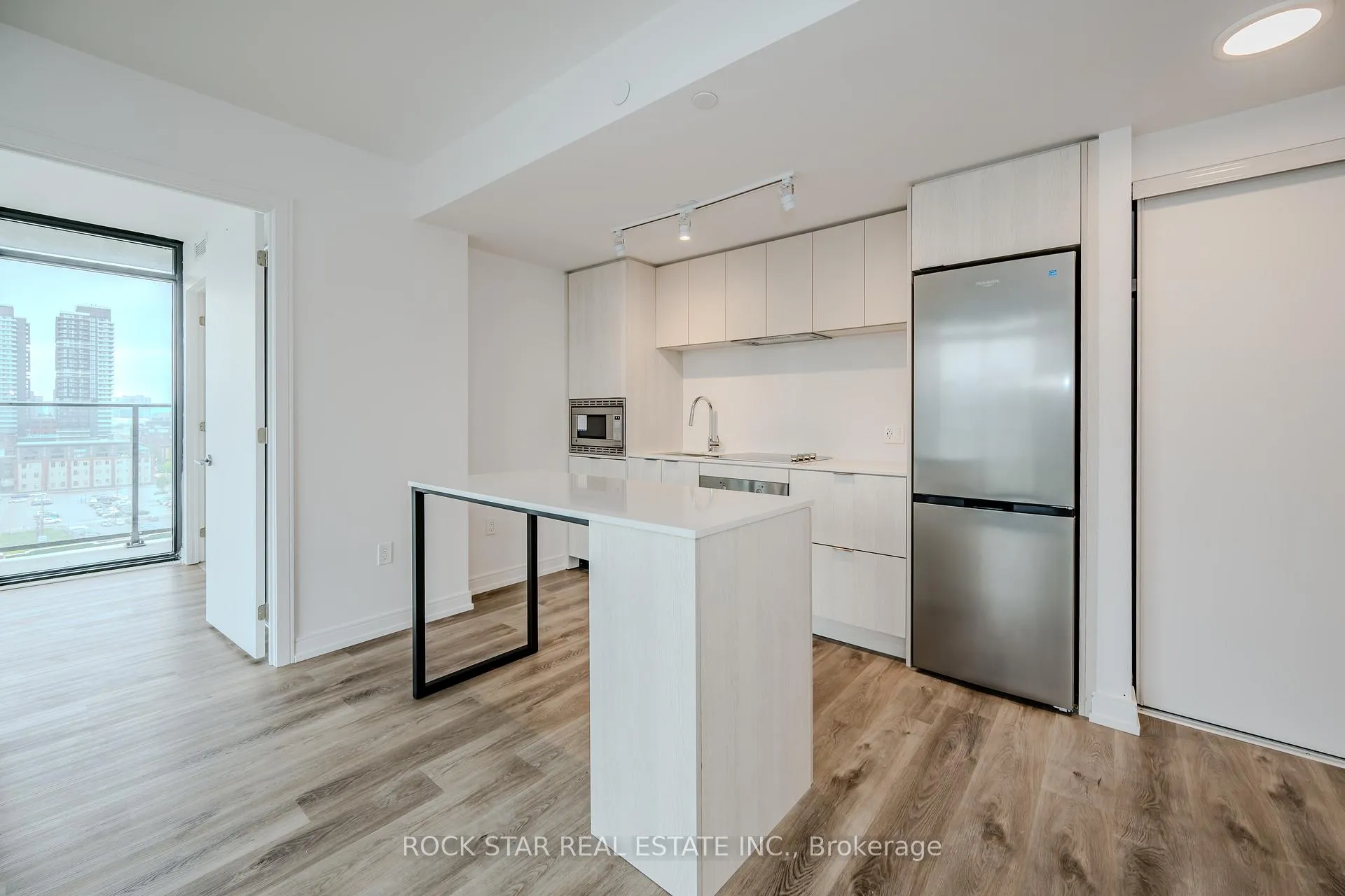 Photo 4 of Unit 1308, 1 Jarvis Street, Hamilton, Beasley — HOMEH