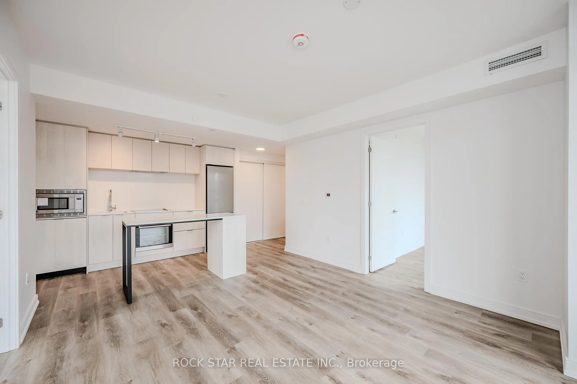 Photo 12 of Unit 1308, 1 Jarvis Street, Hamilton, Beasley — HOMEH
