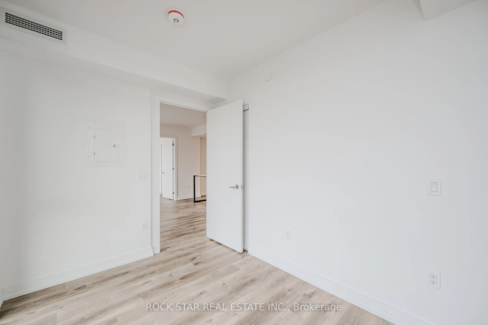 Photo 17 of Unit 1308, 1 Jarvis Street, Hamilton, Beasley — HOMEH