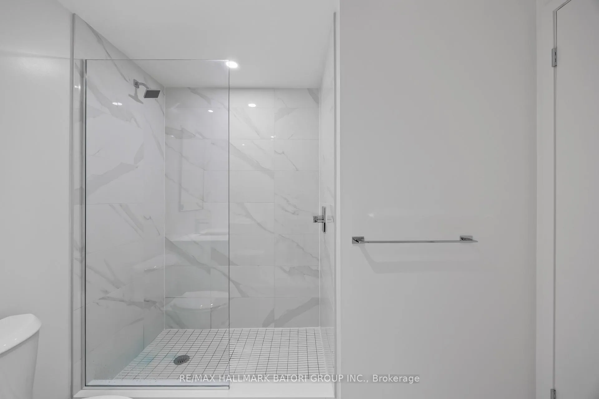 Photo 9 of Unit 313, 863 St. Clair Avenue W, Toronto, Wychwood — HOMEH
