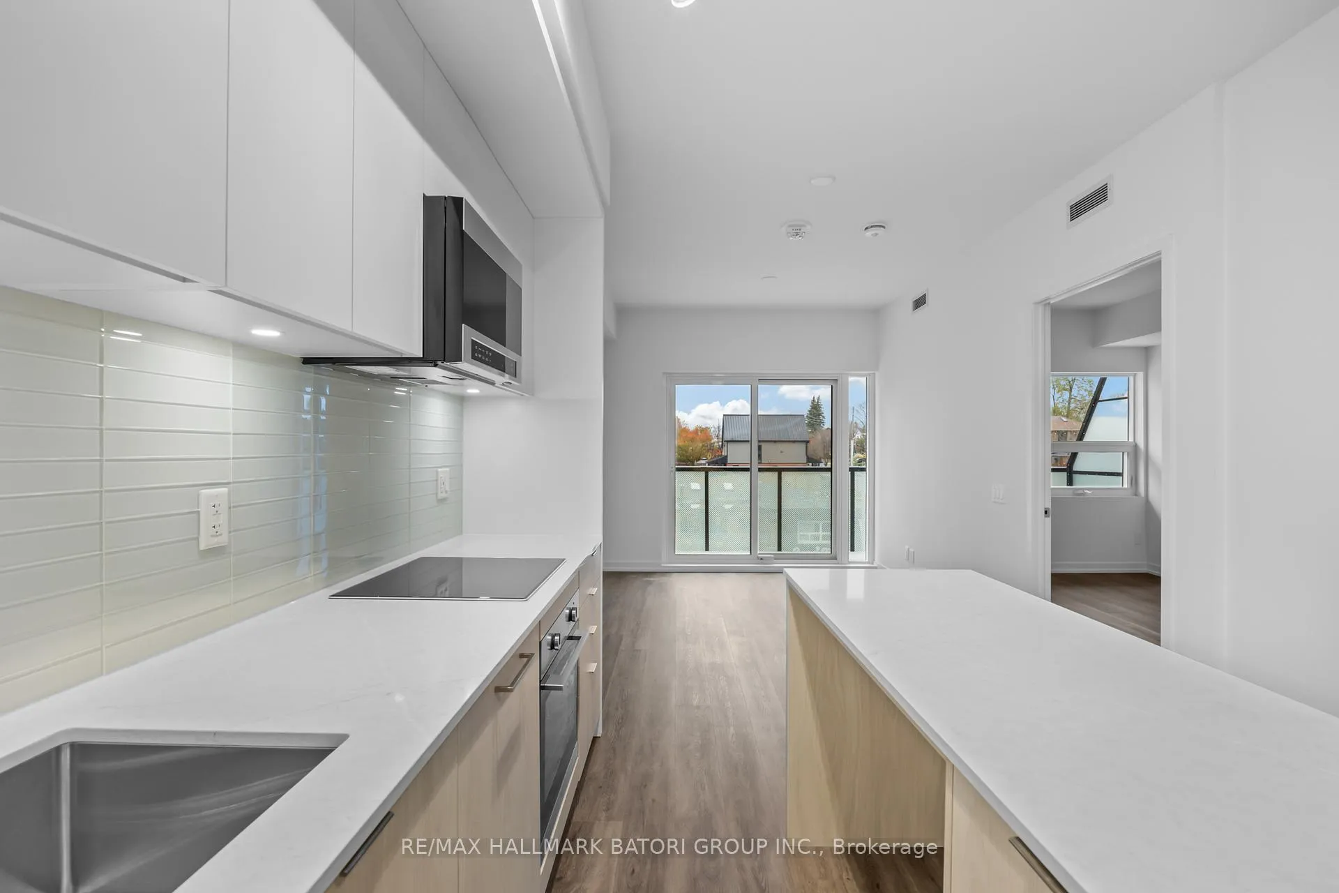 Photo 11 of Unit 313, 863 St. Clair Avenue W, Toronto, Wychwood — HOMEH