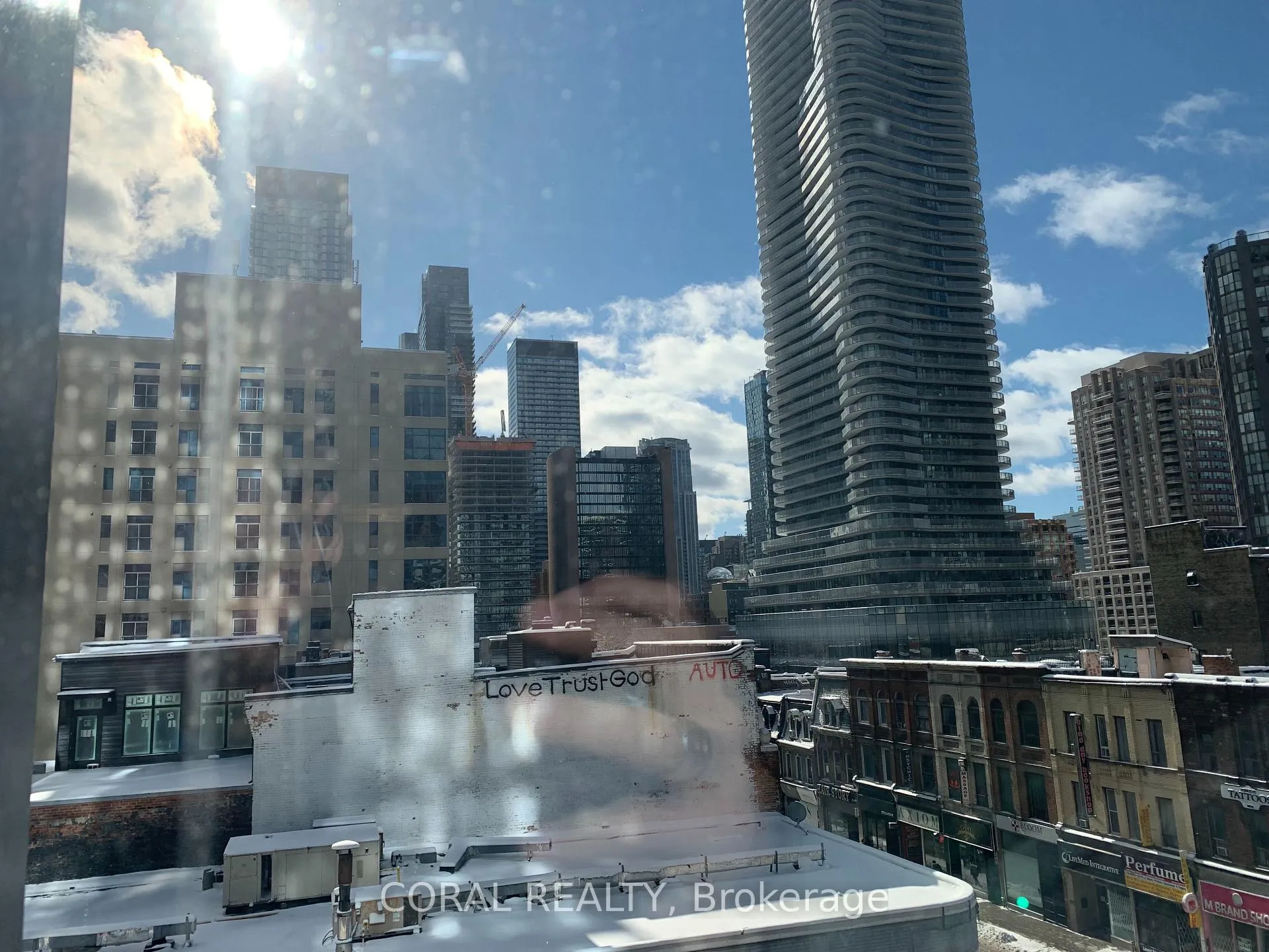 Photo 6 of Unit 309, 3 Gloucester Street, Toronto, Church-Yonge Corridor — HOMEH
