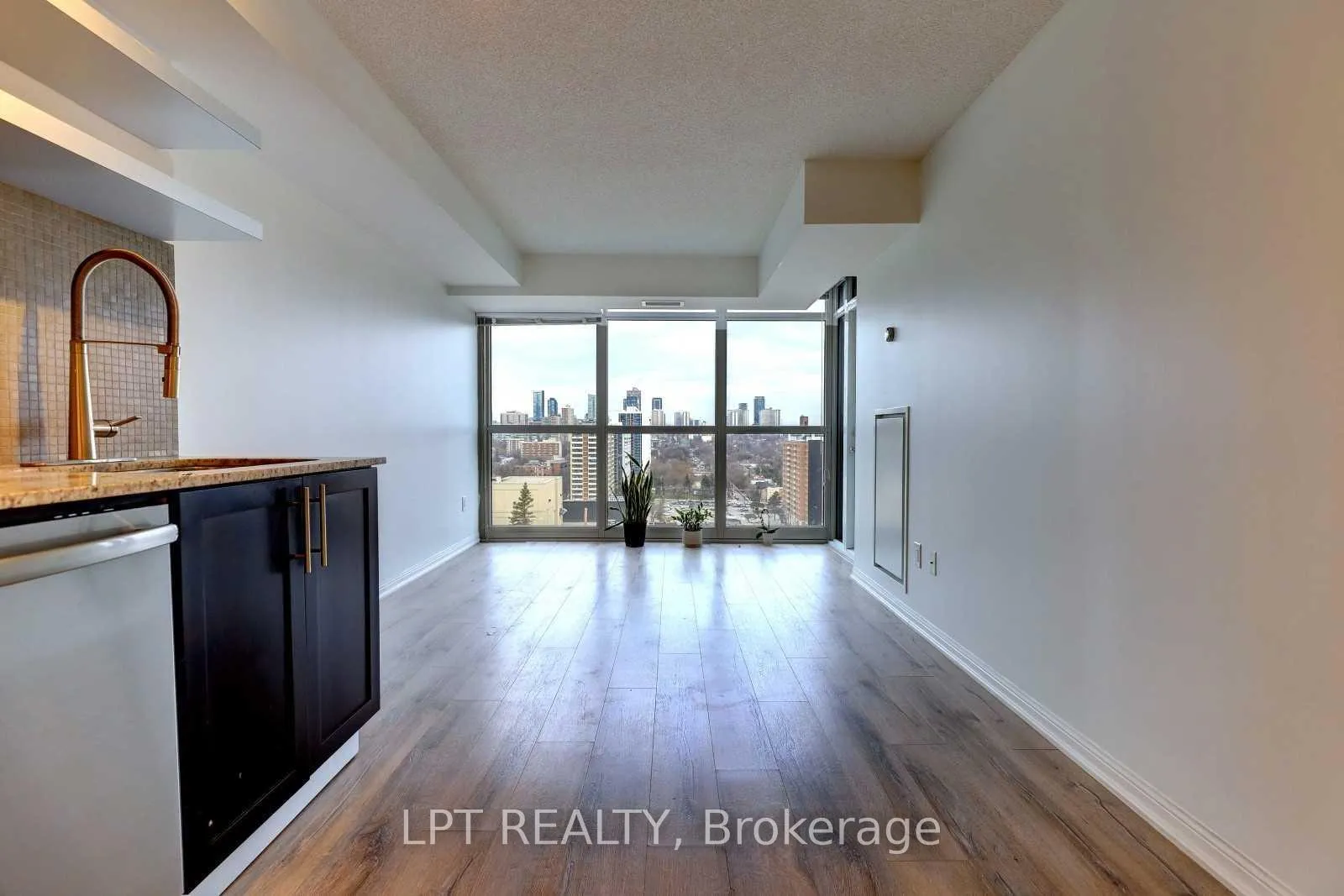 Photo 13 of Unit 2214, 400 Adelaide Street E, Toronto, Moss Park — HOMEH