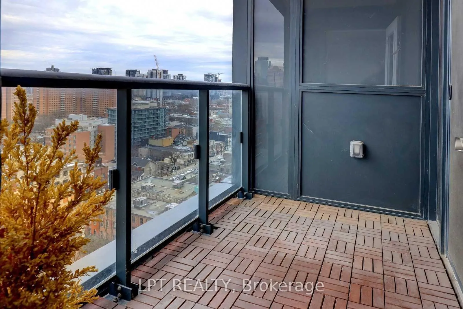 Photo 20 of Unit 2214, 400 Adelaide Street E, Toronto, Moss Park — HOMEH